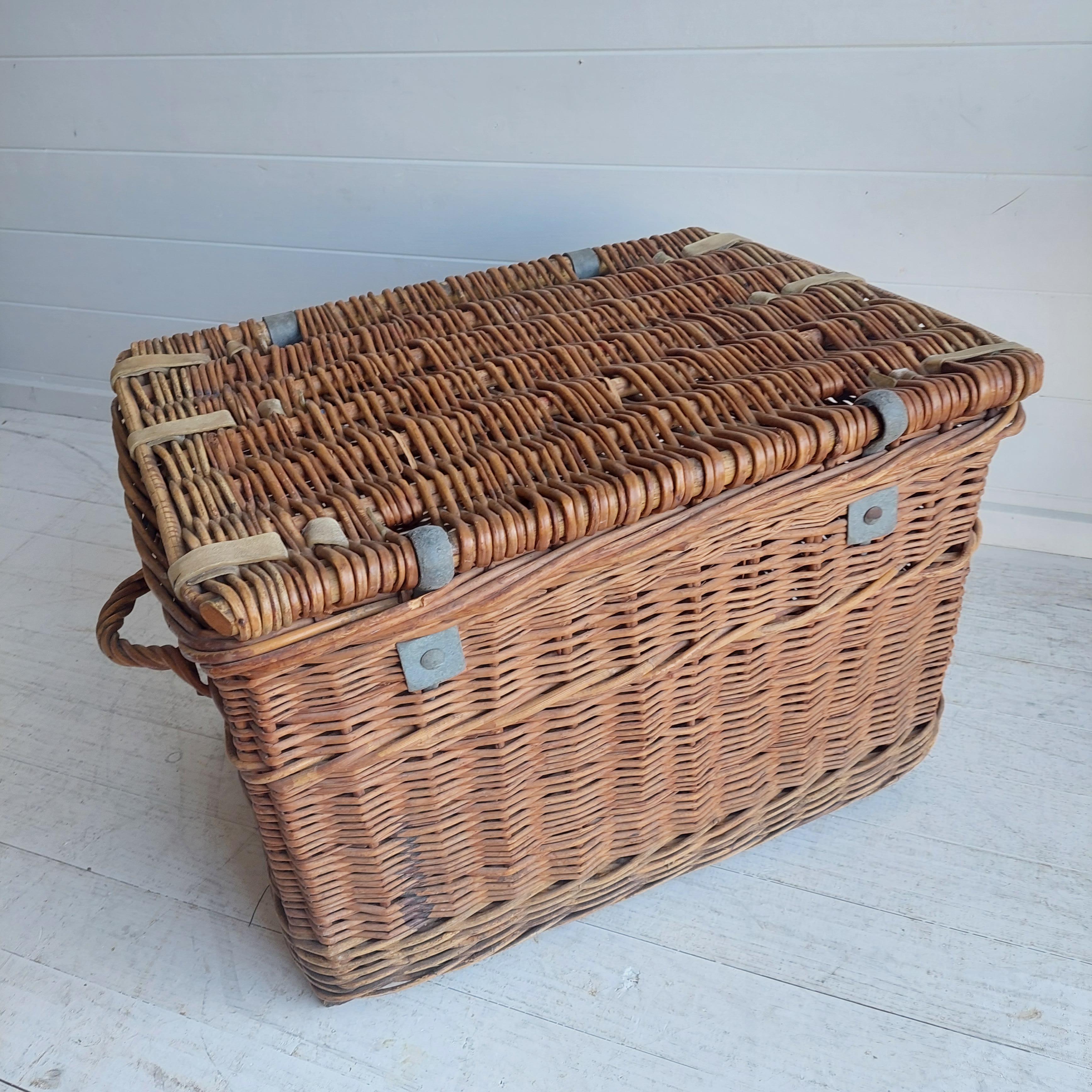 Victorian Rustic  Wicker Large Trunk Laundry Log Basket Coffee Table, 30s 2
