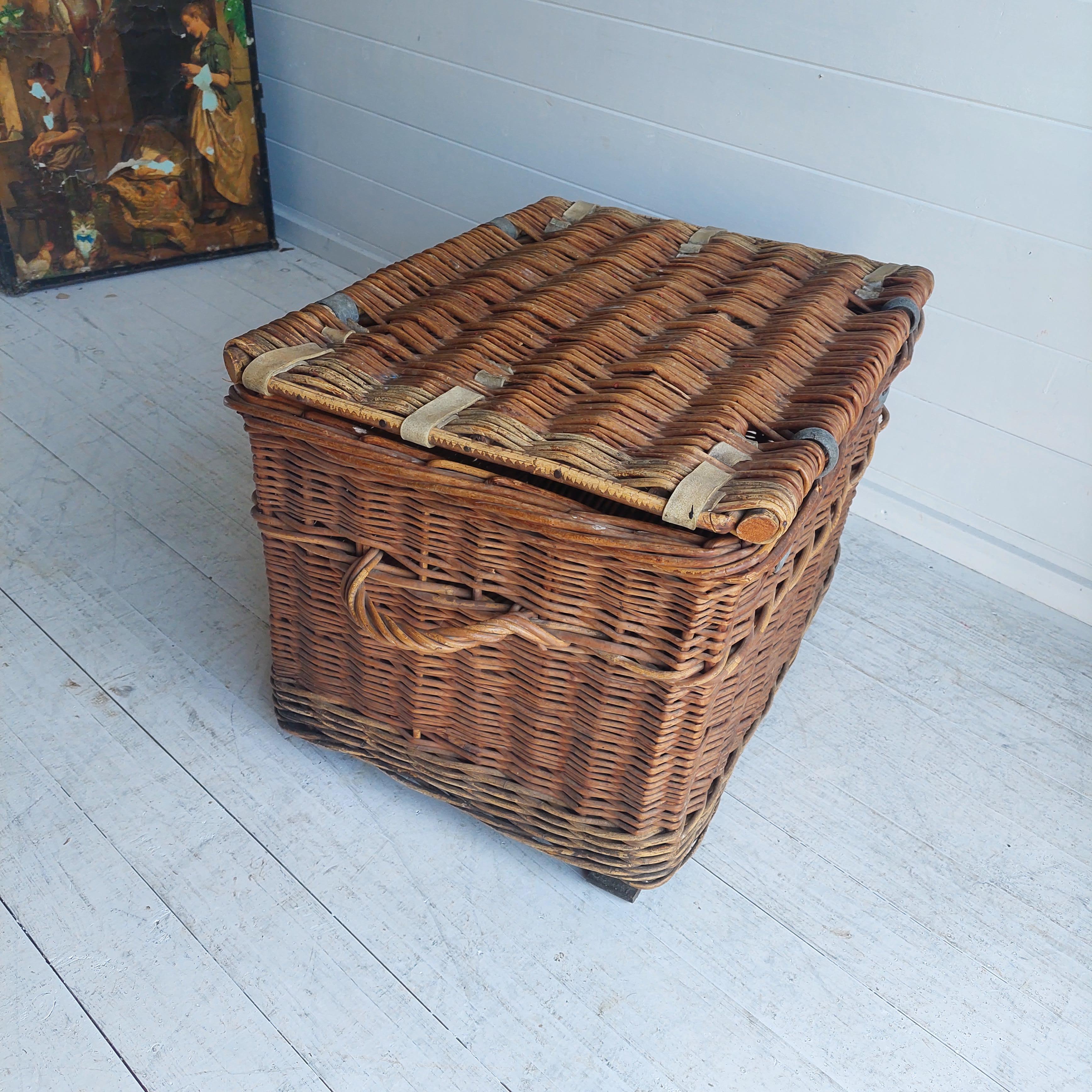 20th Century Victorian Rustic  Wicker Large Trunk Laundry Log Basket Coffee Table, 30s