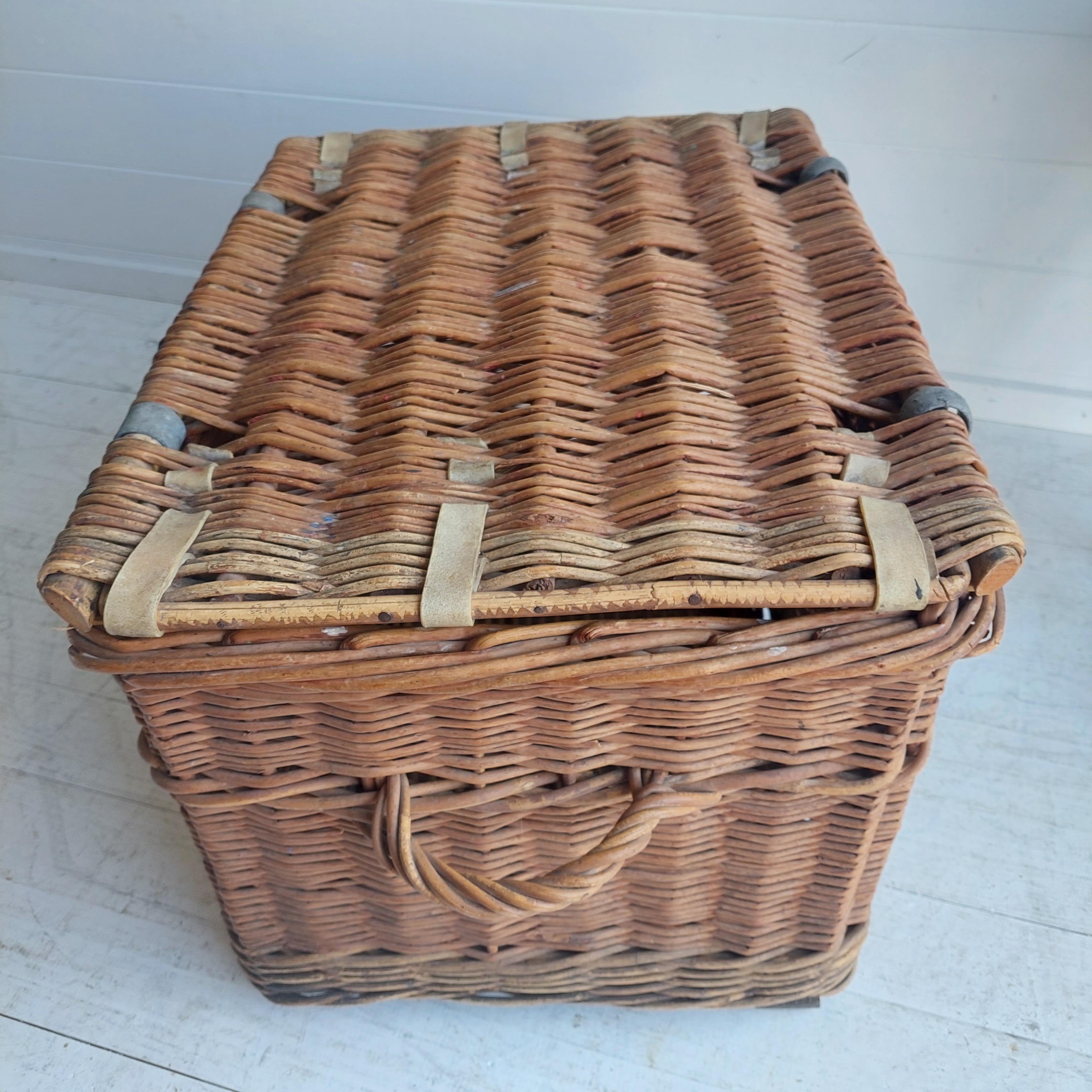 Steel Victorian Rustic  Wicker Large Trunk Laundry Log Basket Coffee Table, 30s