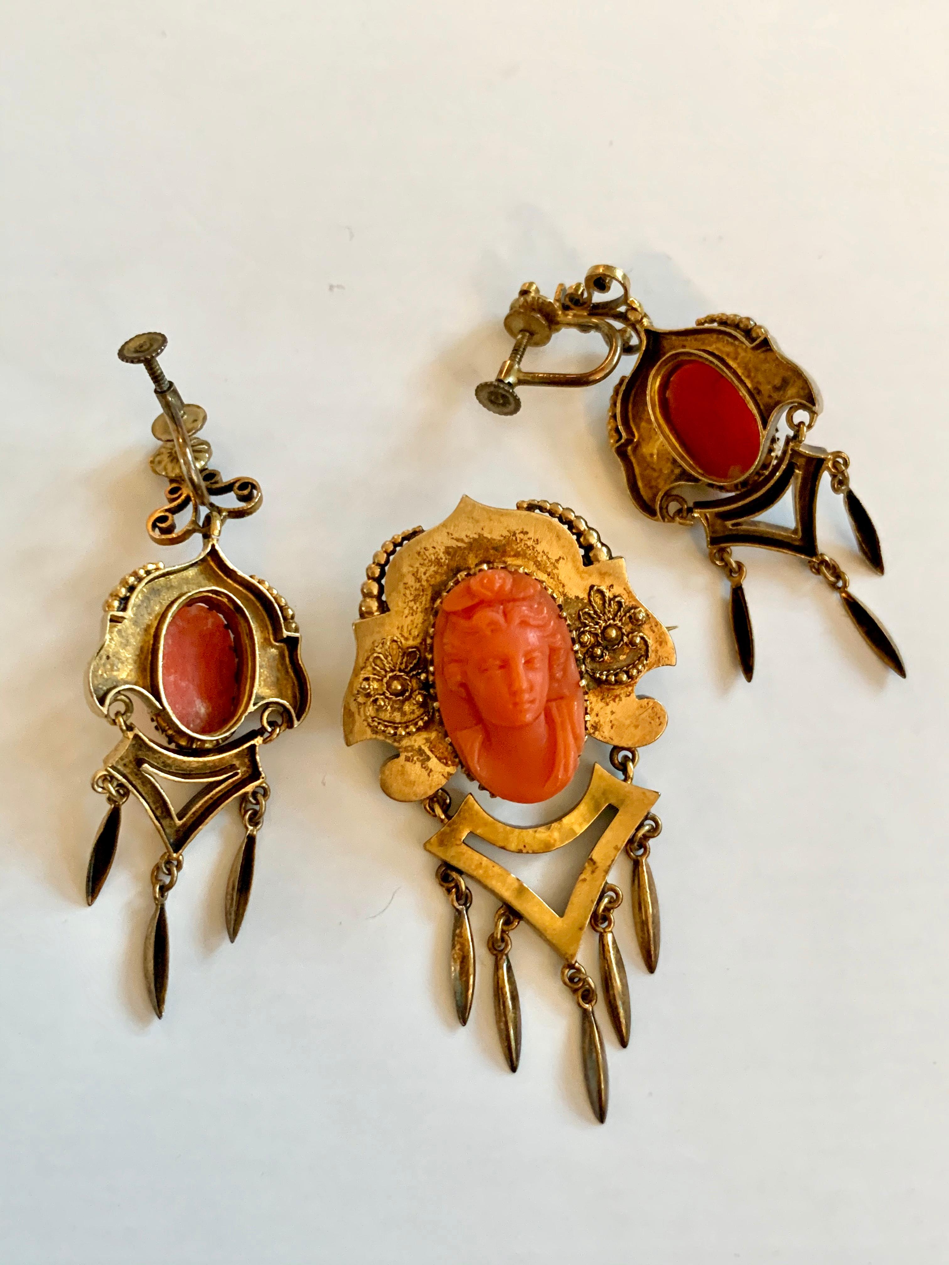 Victorian Salmon Coral 2-Piece Cameo Brooch and Earring 14 Karat Yellow Gold Set In Good Condition In St. Louis Park, MN