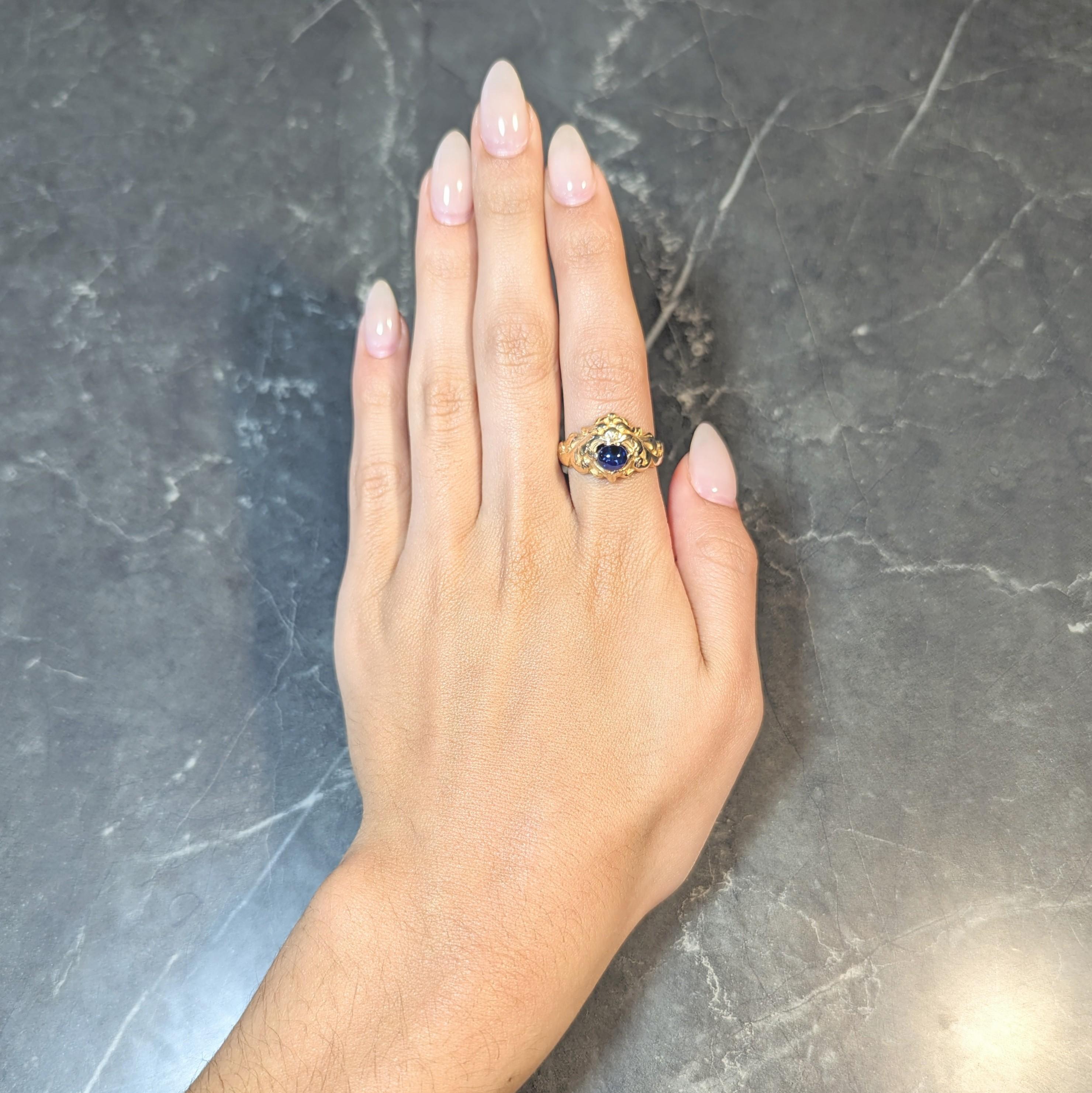 Cabochon Victorian Sapphire 14 Karat Yellow Gold God Of Wind Unisex Antique Ring