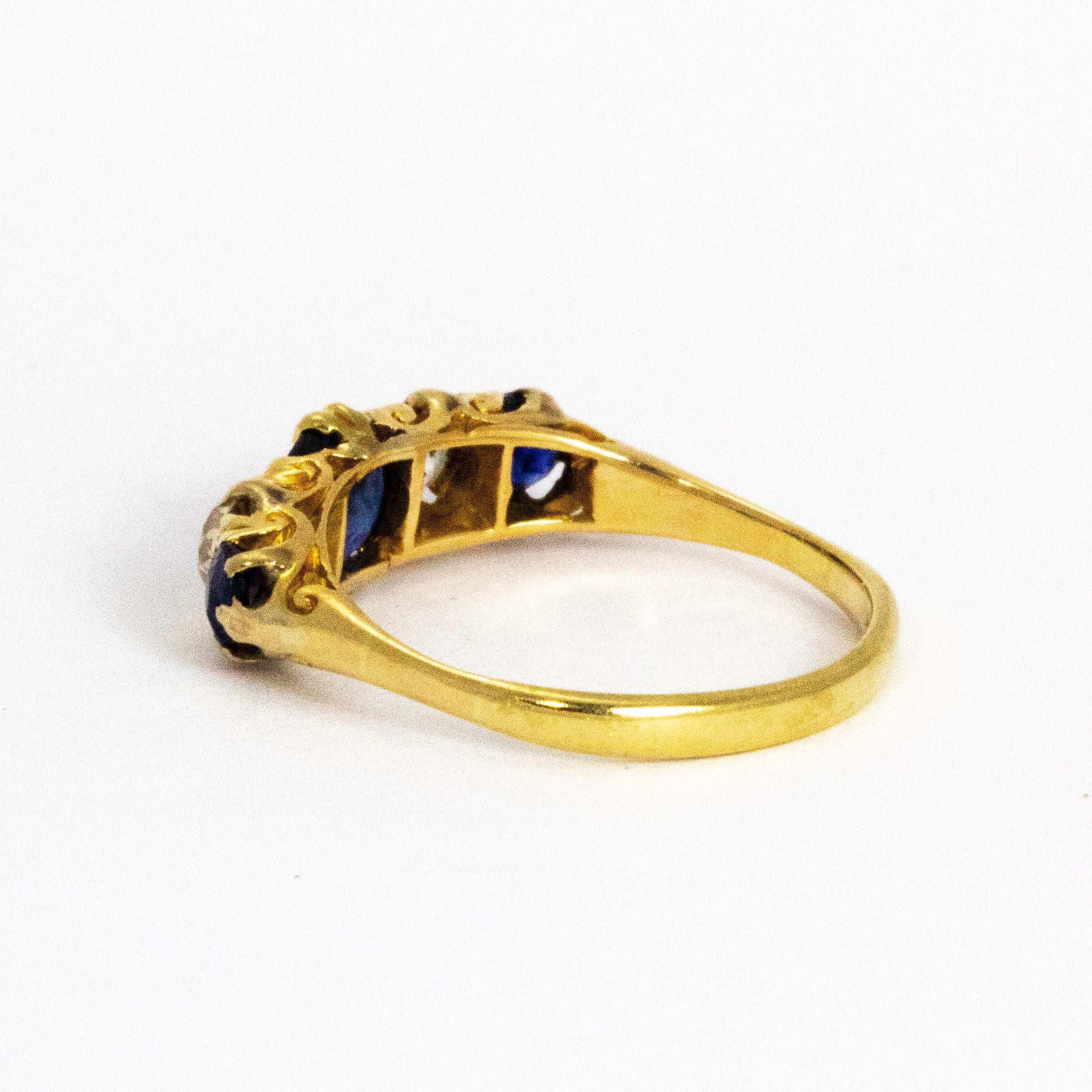 Victorian Sapphire and Diamond 18 Carat Gold Ring In Good Condition In Chipping Campden, GB