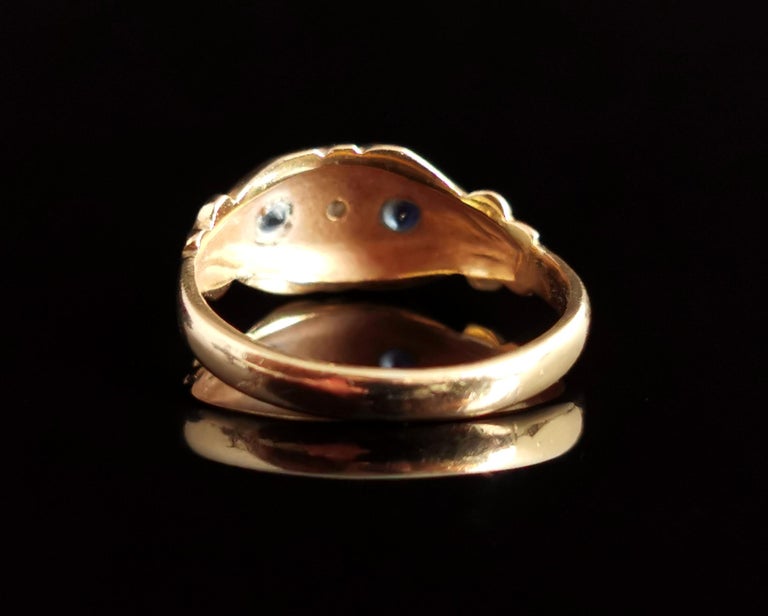 Victorian Sapphire and Diamond Ring, 18 Karat Yellow Gold For Sale 2