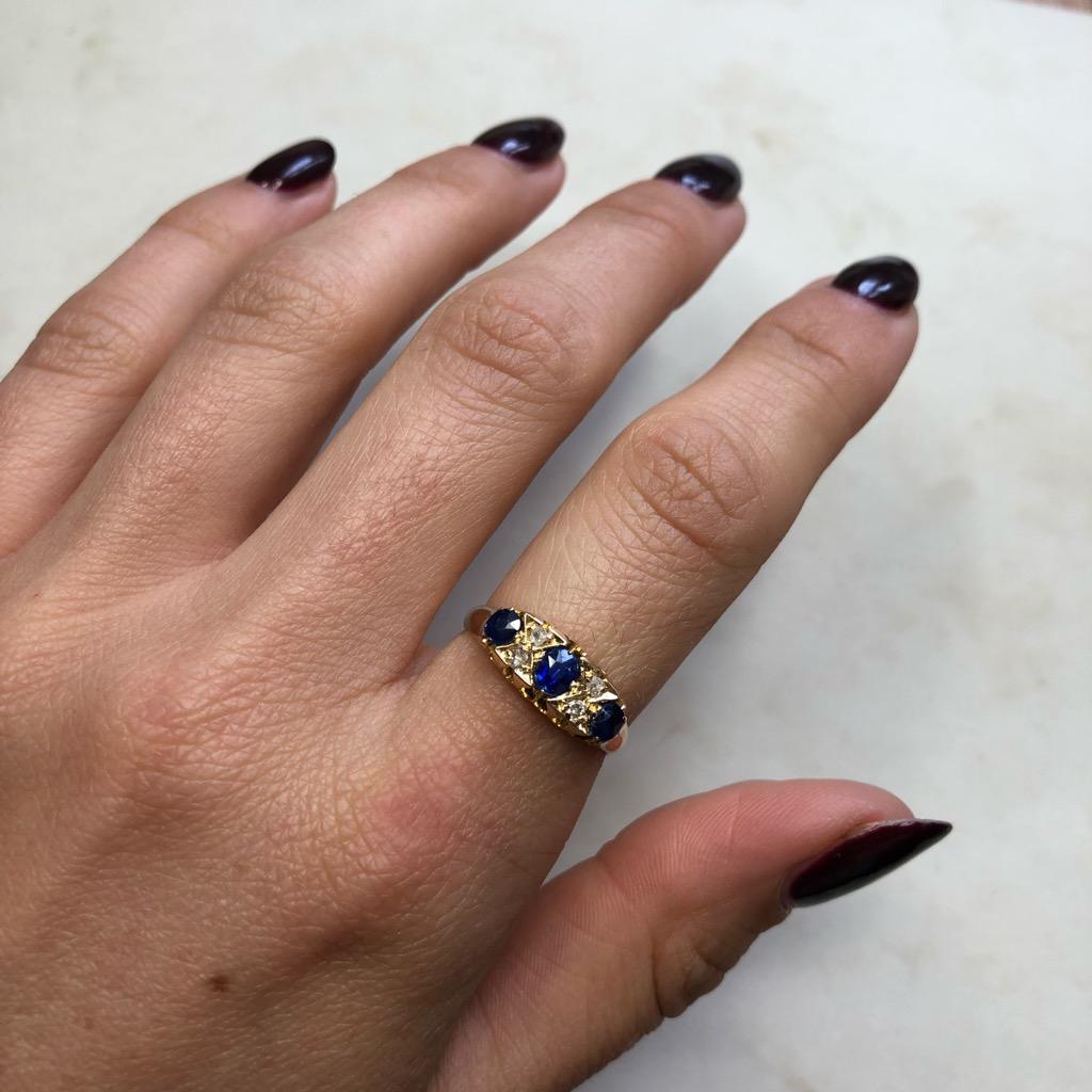 Victorian Sapphire and Diamond Three-Stone 18 Carat Gold Ring 4