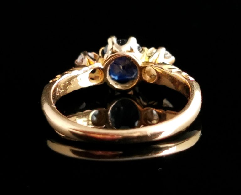 Victorian Sapphire and Diamond Three Stone Ring, 18ct Gold For Sale 3