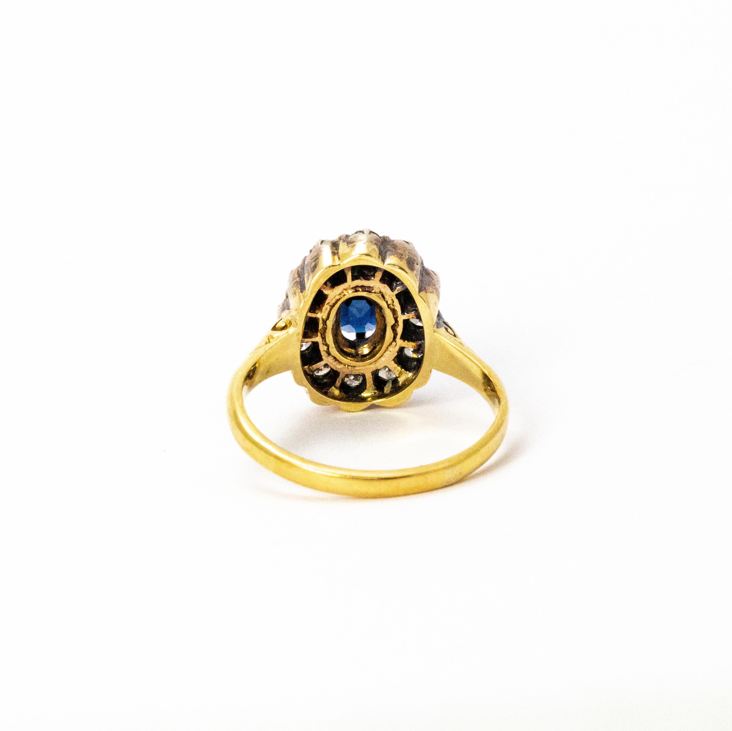 Victorian Sapphire Diamond 18 Karat Yellow Gold Cluster Ring In Excellent Condition In Chipping Campden, GB