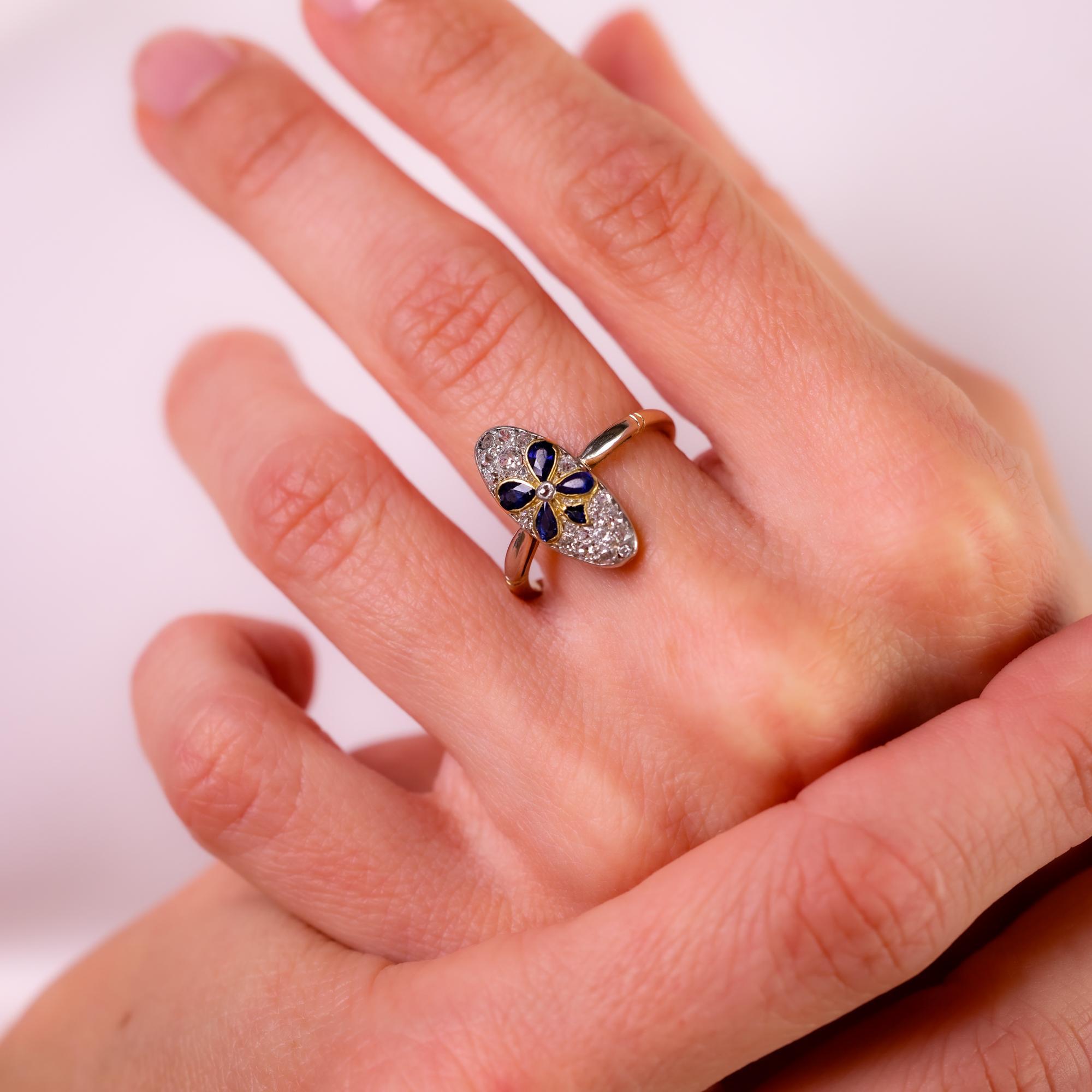 Victorian sapphire diamond 18k gold and platinum navette ring In Excellent Condition For Sale In Beverly Hills, CA