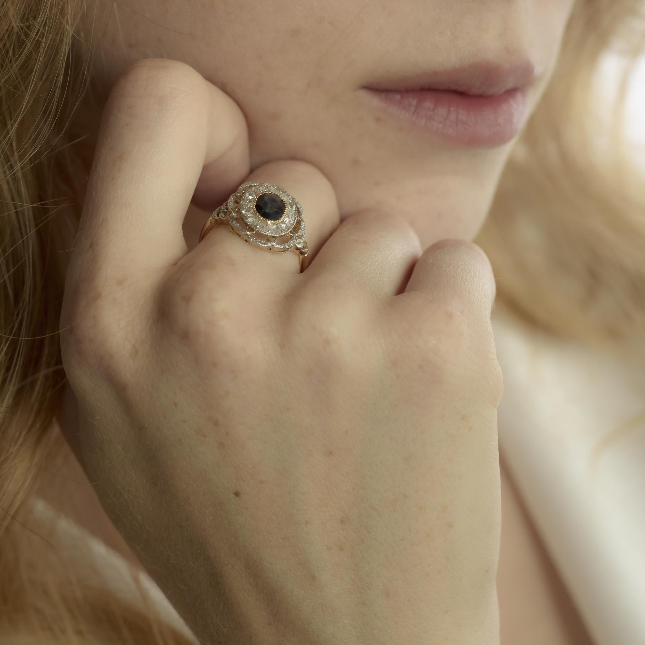 Bague de cocktail victorienne saphir diamant or jaune 18k et platine Pour femmes en vente