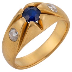 Ring aus 18-karätigem Gelbgold mit einem Saphir im viktorianischen Stil und einem Diamanten im alten europäischen Schliff