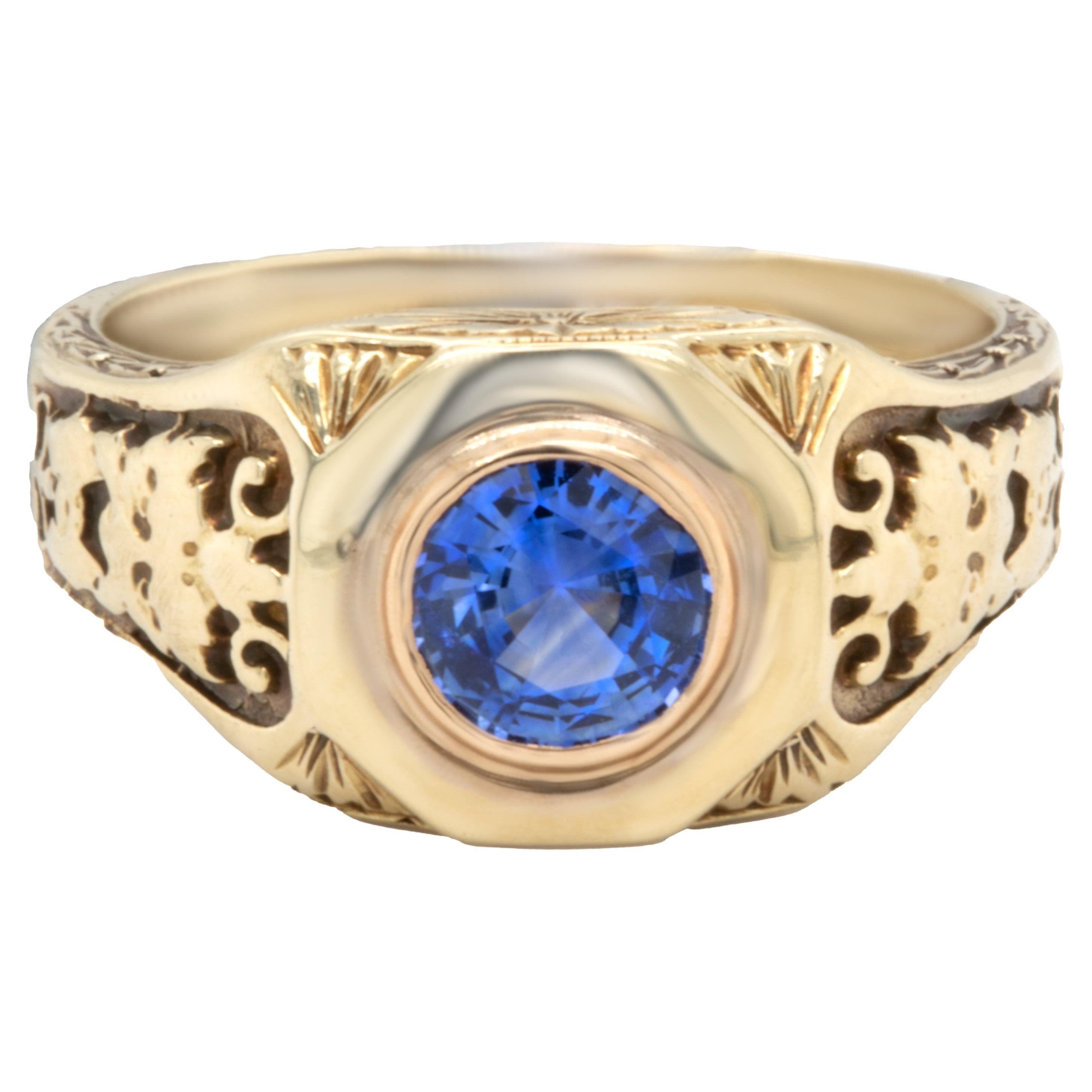 Victorian Sapphire Ring 0.90 Carats 14K Yellow Gold For Sale