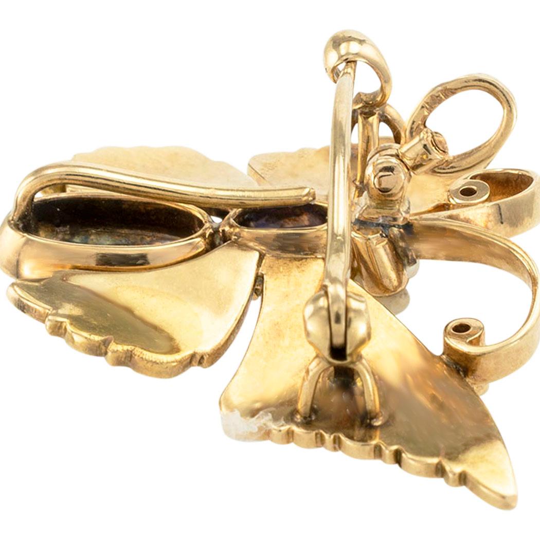 Pendentif broche victorien en or jaune avec saphir, perle de rocaille et papillon Pour femmes en vente
