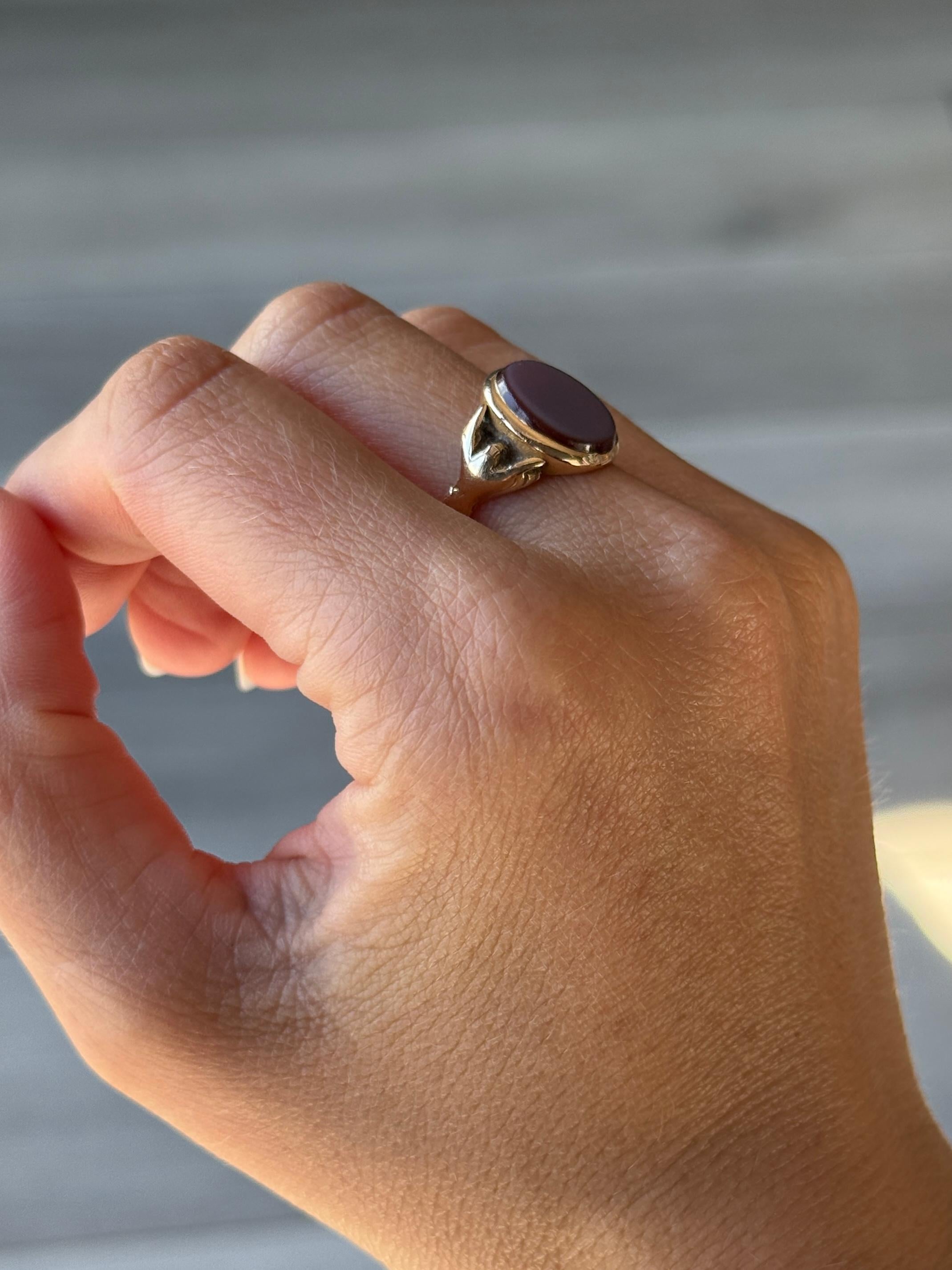 Bague chevalière victorienne en sardonyx et or 15 carats Unisexe en vente