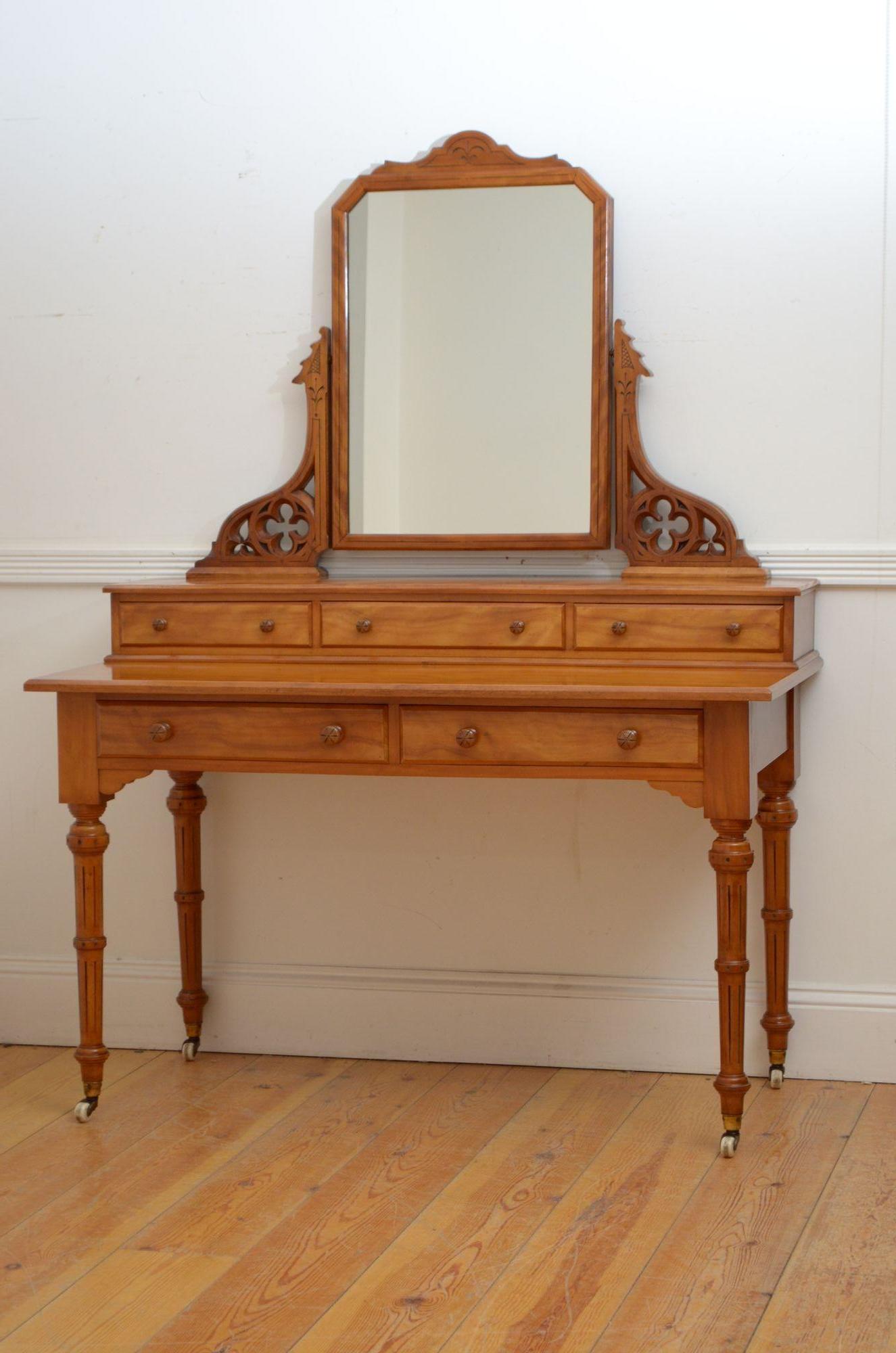 English Victorian Satin birch dressing table with a Chair For Sale