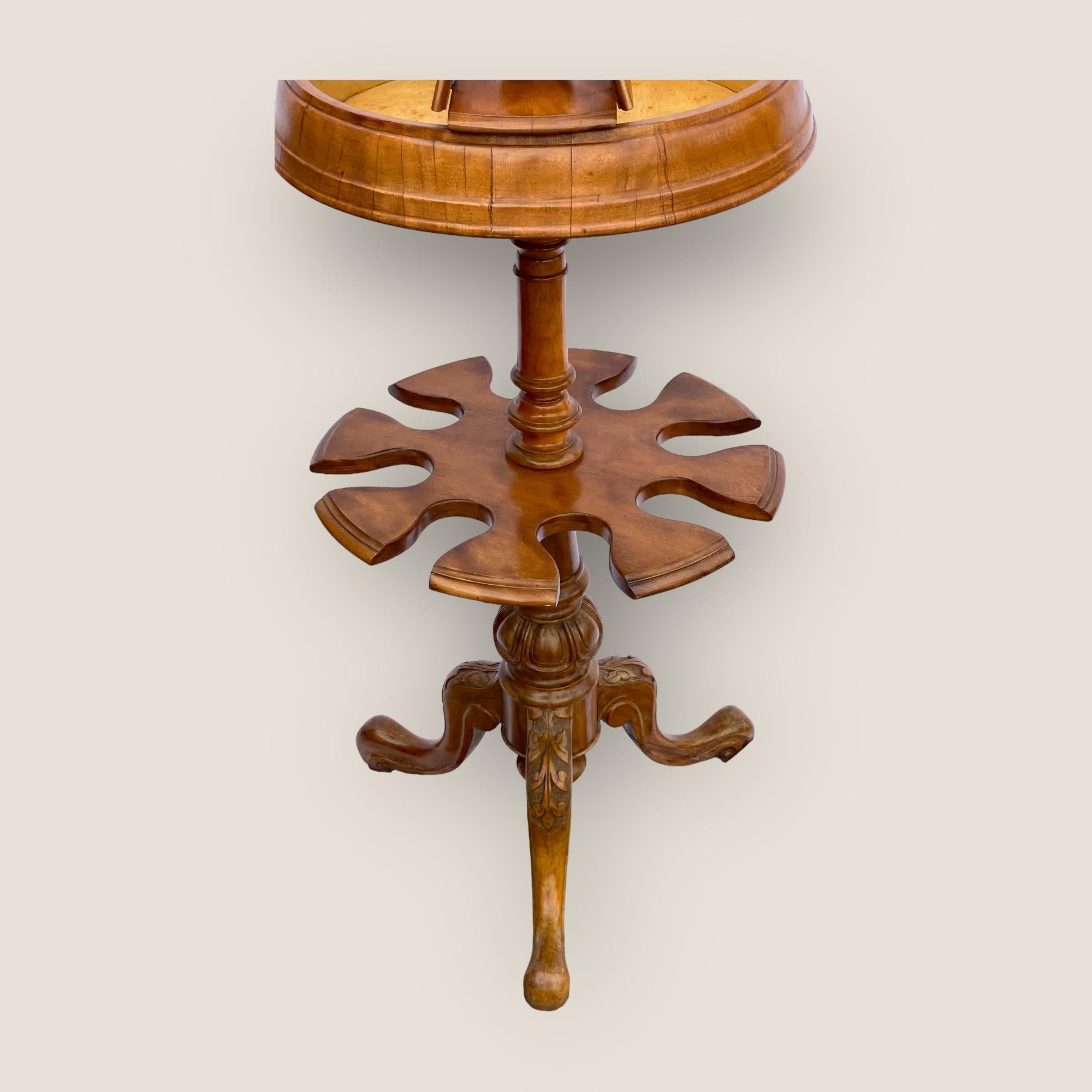 Victorian Satin Birch Gentlemen’s Shaving Stand With Mirror In Good Condition For Sale In King's Lynn, GB
