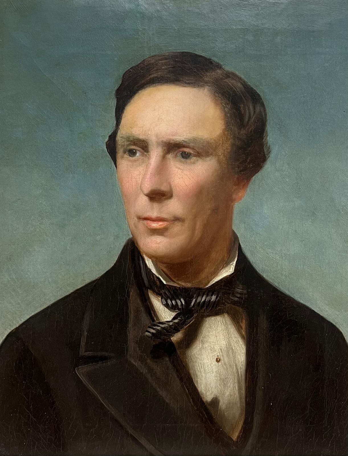 Raffinato dipinto a olio britannico vittoriano Ritratto di un gentiluomo con storia familiare - Painting di Victorian School