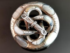Victorian Scottish Agate and Silver Celtic Knot Brooch