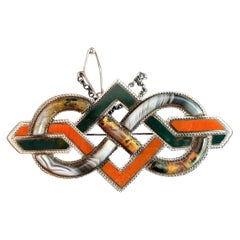 Victorian Scottish Agate and Silver Knot Brooch