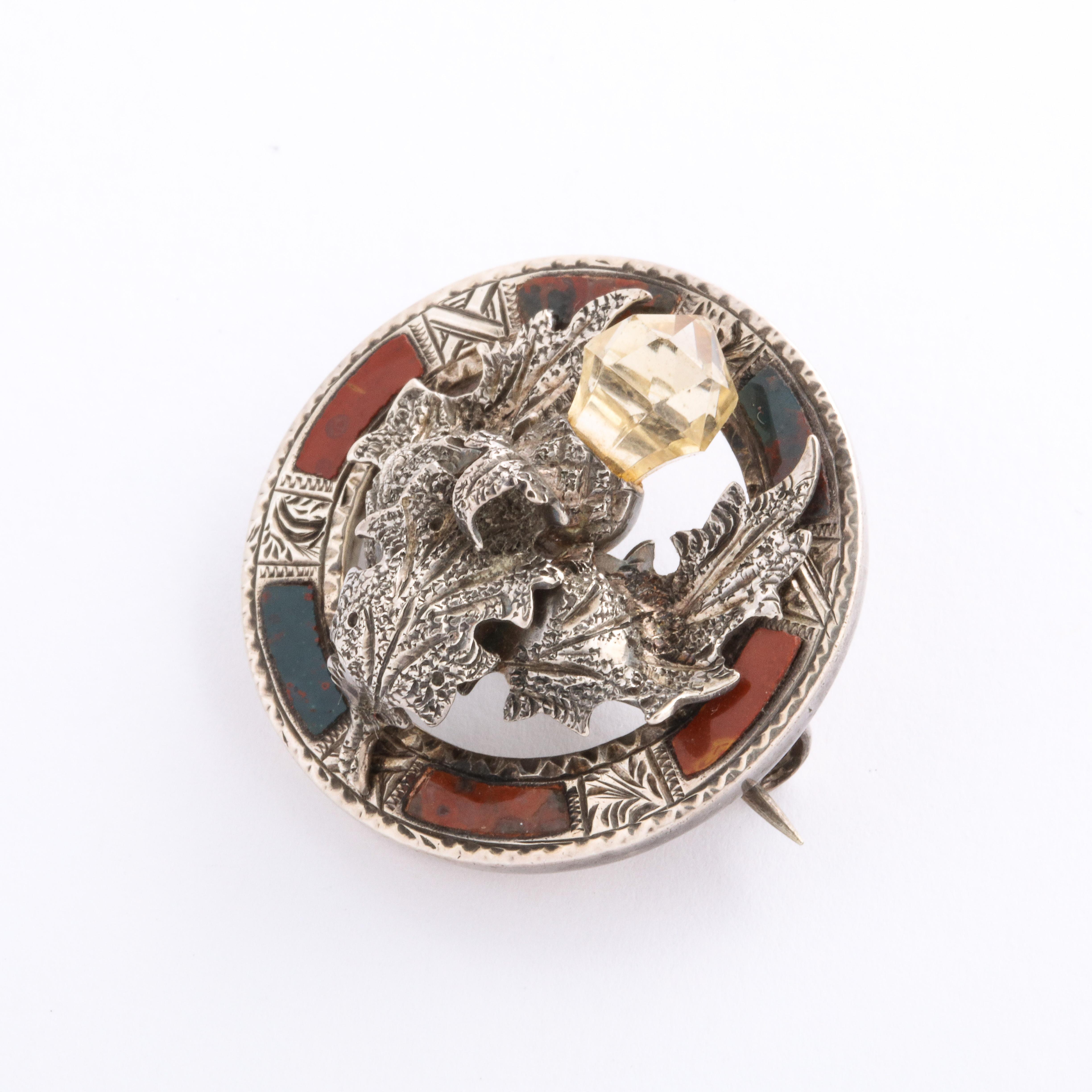 Viktorianische Brosche mit schottischem Achat, Citrin und Distel (Gemischter Schliff)