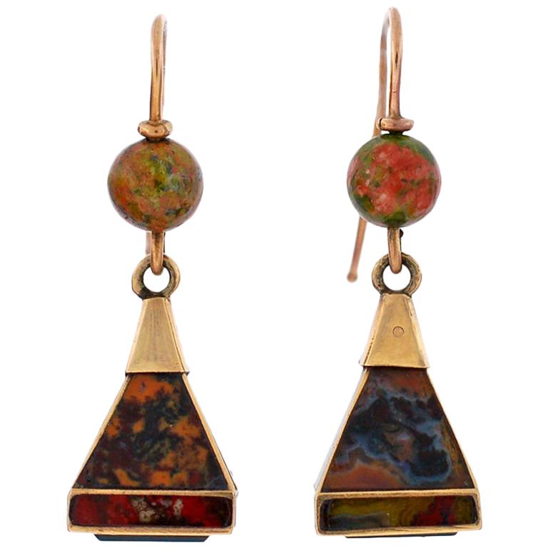 Victorian Scottish Agate Pyramidal Gold Earrings