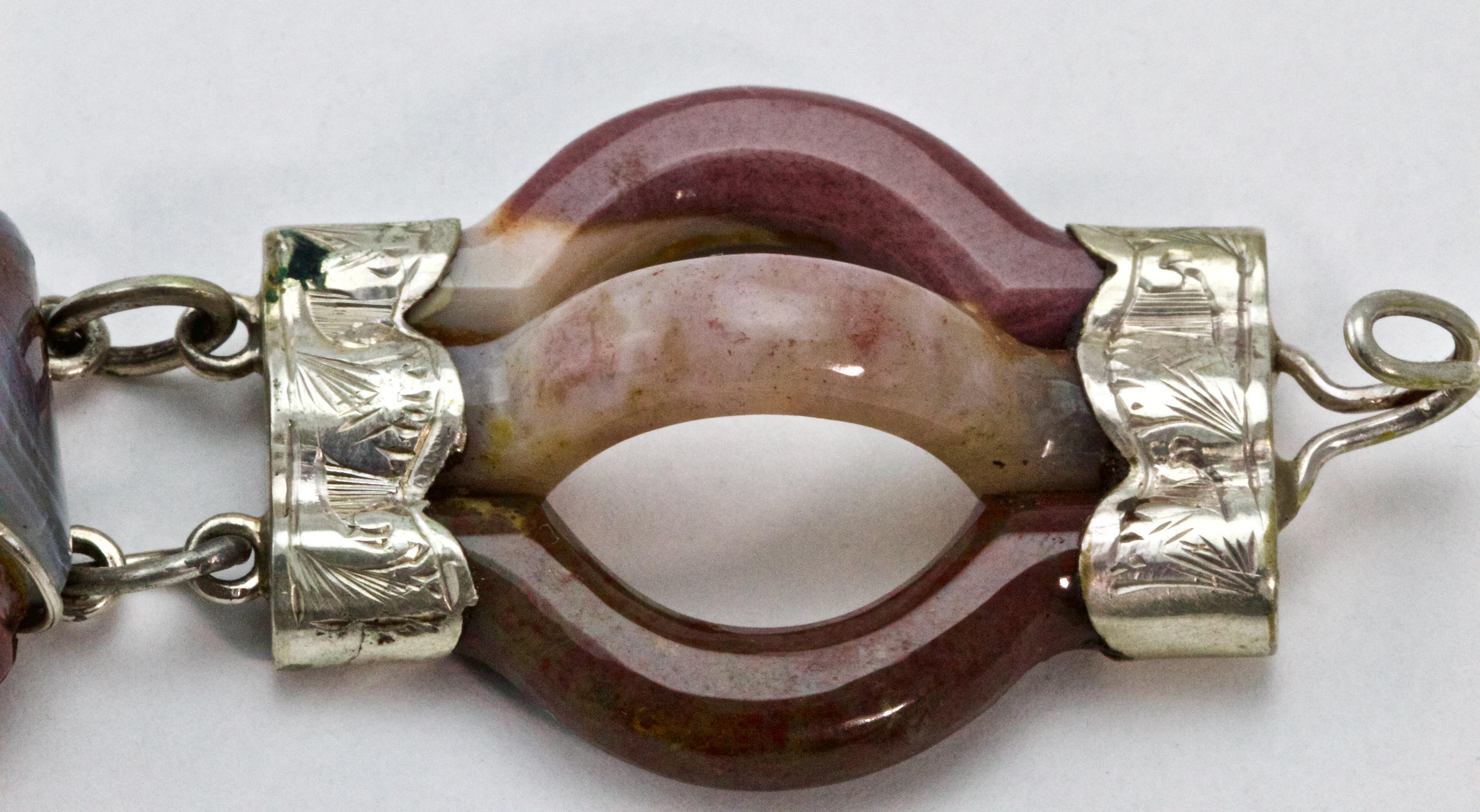 Victorian Scottish Agate Silver Link Bracelet, circa 1880 In Excellent Condition For Sale In Chipping Campden, GB