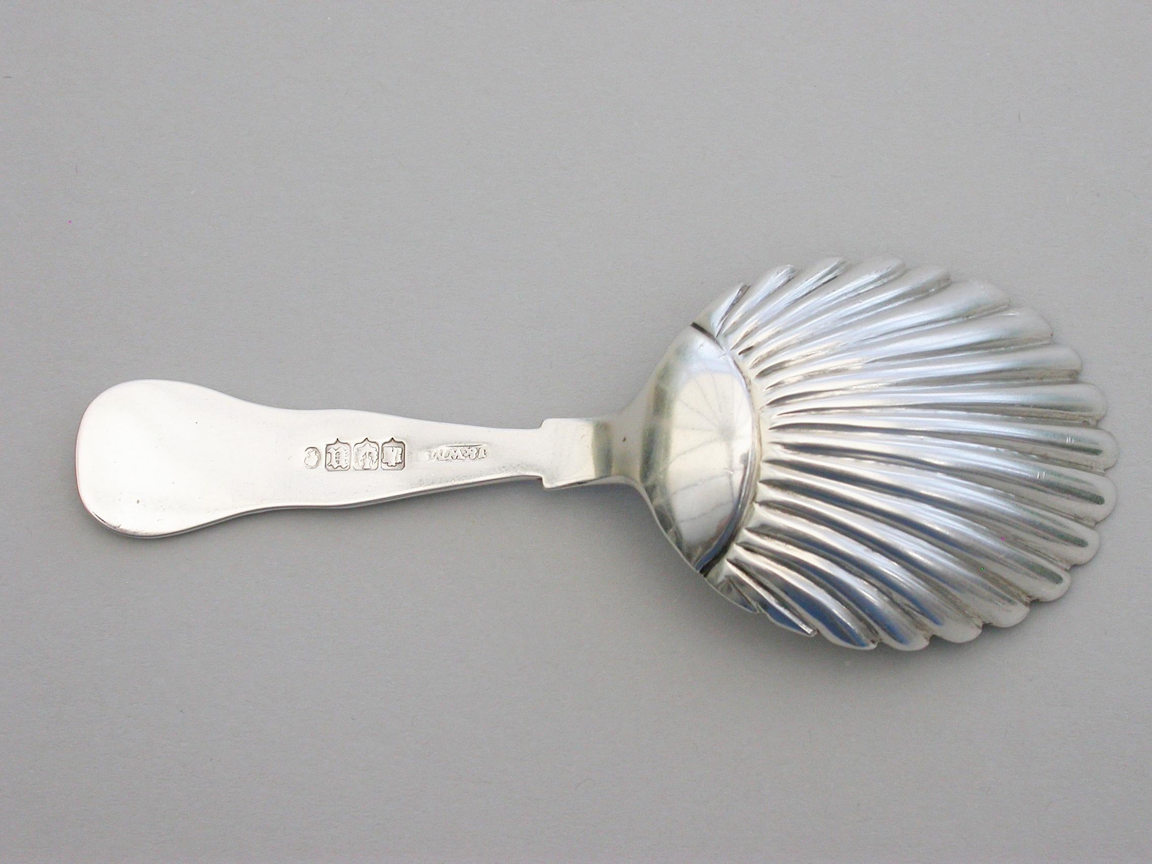 Victorian Scottish Antique Silver Caddy Spoon, by J & W Marshall Edinburgh, 1852 For Sale 4