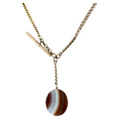 Collier de conversion à partir d'une chaîne de montre à barre en T en agate striée écossaise de l'époque victorienne, vers 1880