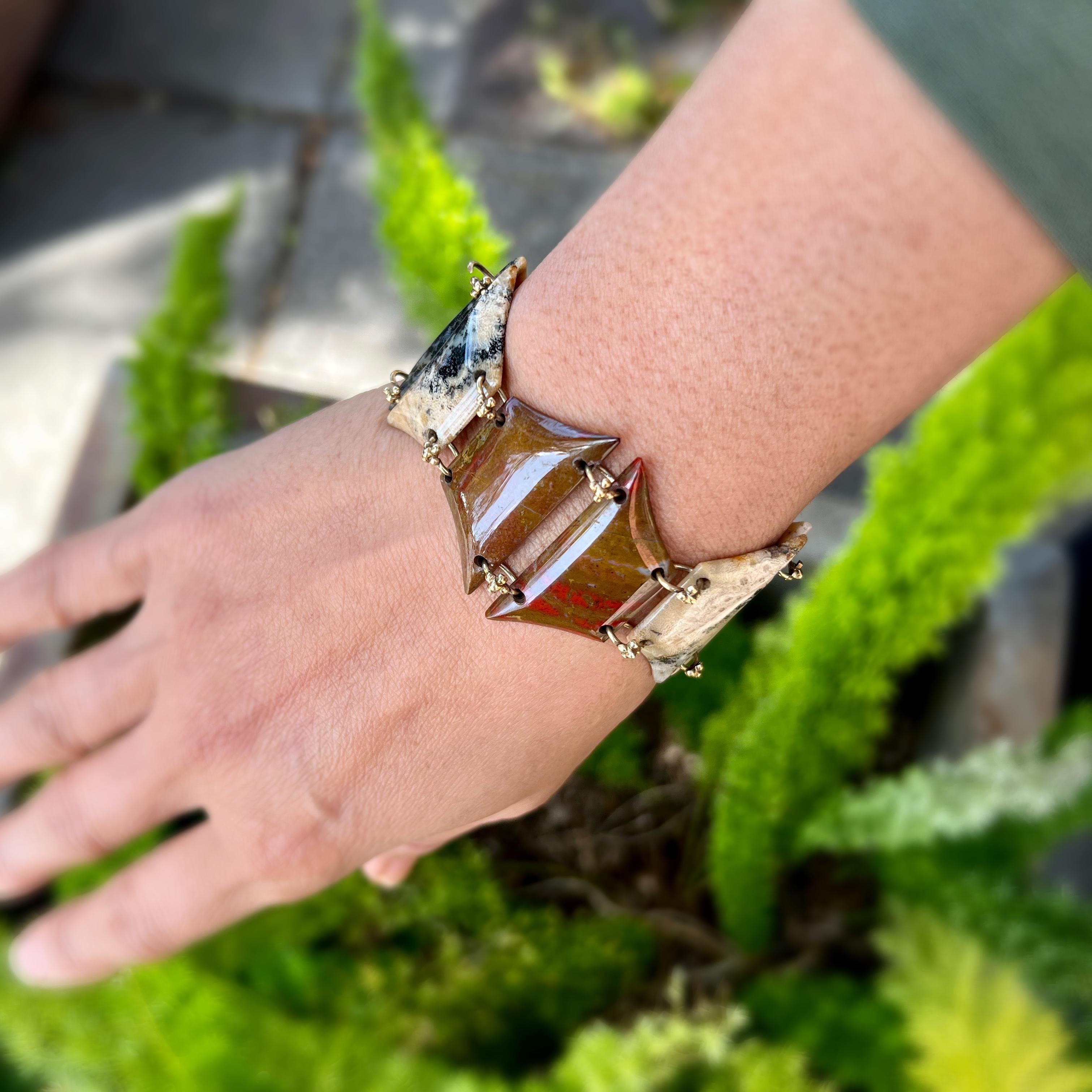Bracciale vittoriano scozzese del 1870 circa in agata e oro a 15 carati in vendita 3