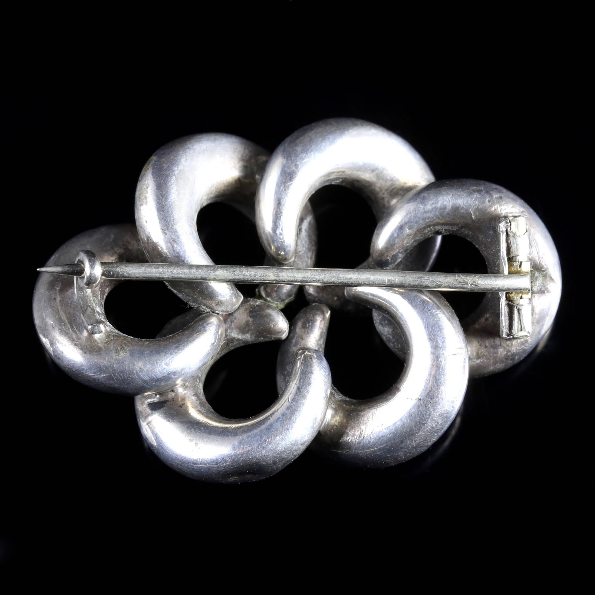 Women's or Men's Victorian Scottish Silver Agate Brooch, circa 1860 For Sale