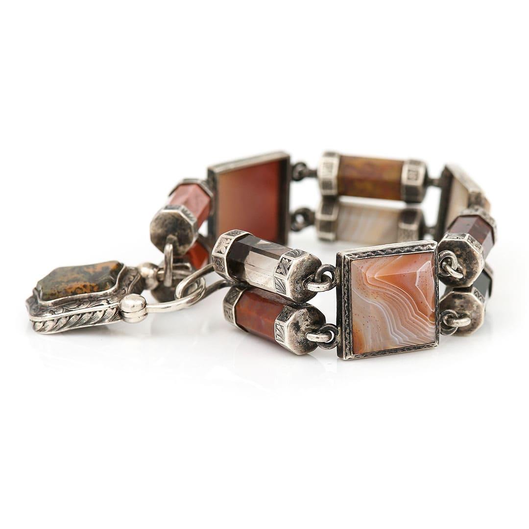 Square Cut Victorian Scottish Silver and Banded Agate Padlock Bracelet, Circa 1870