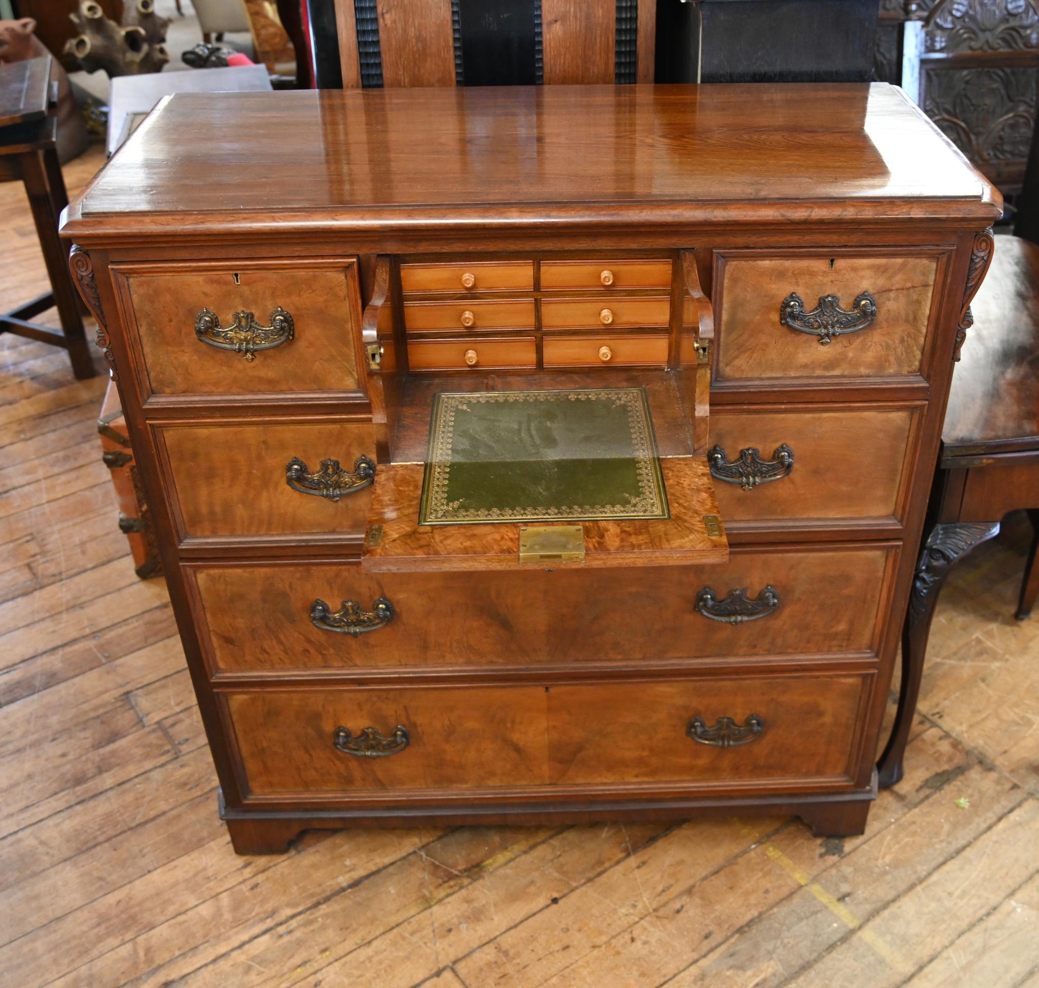 Secretaire Victorian Chest Desk Walnut 1840 in vendita 5