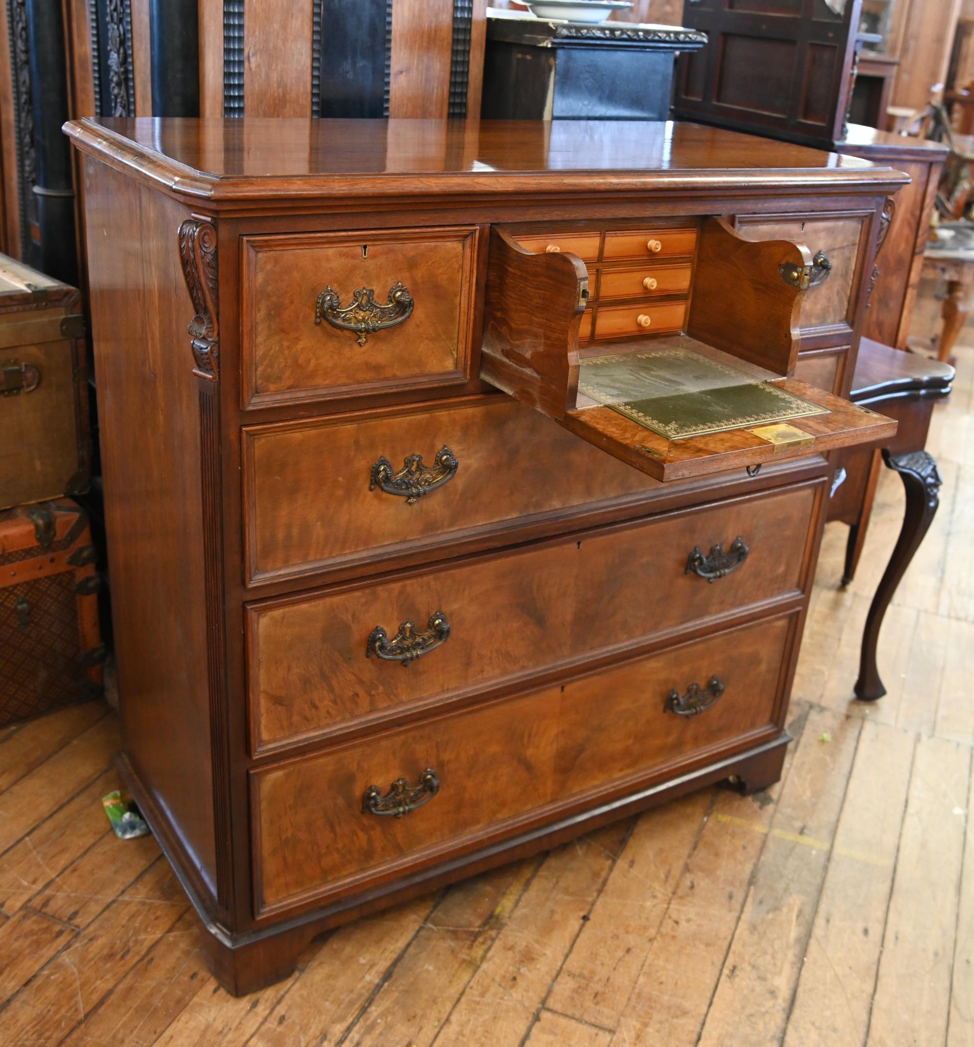 Secretaire Victorian Chest Desk Walnut 1840 in vendita 6