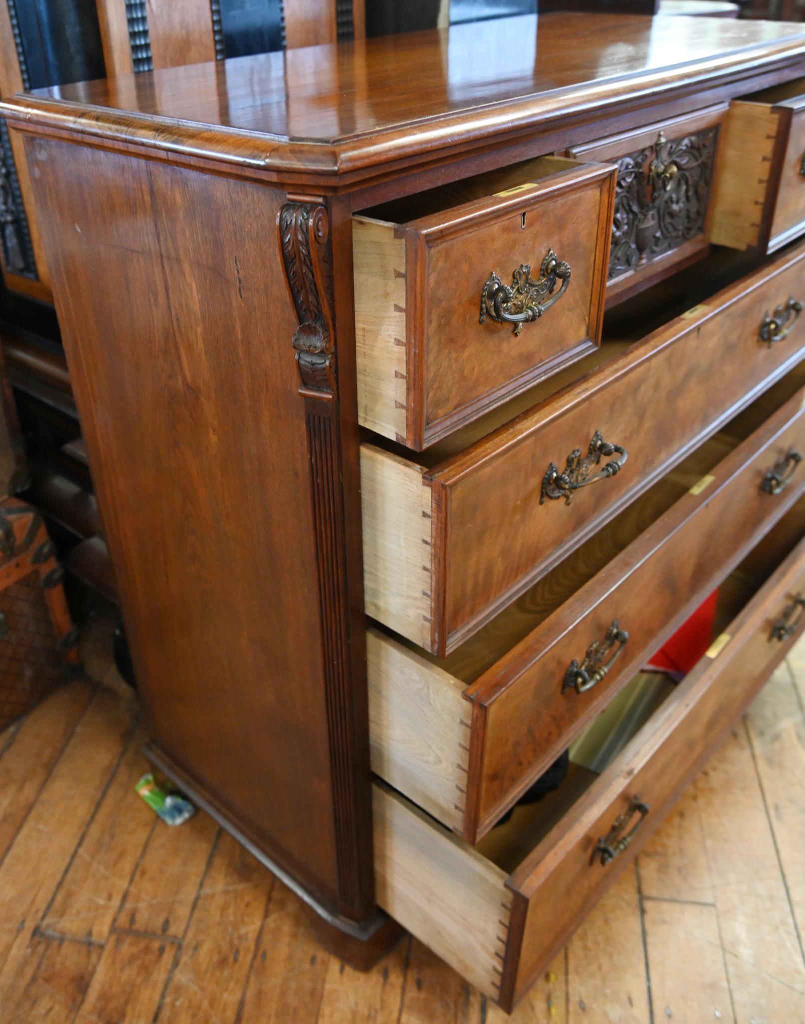 Noce Secretaire Victorian Chest Desk Walnut 1840 in vendita