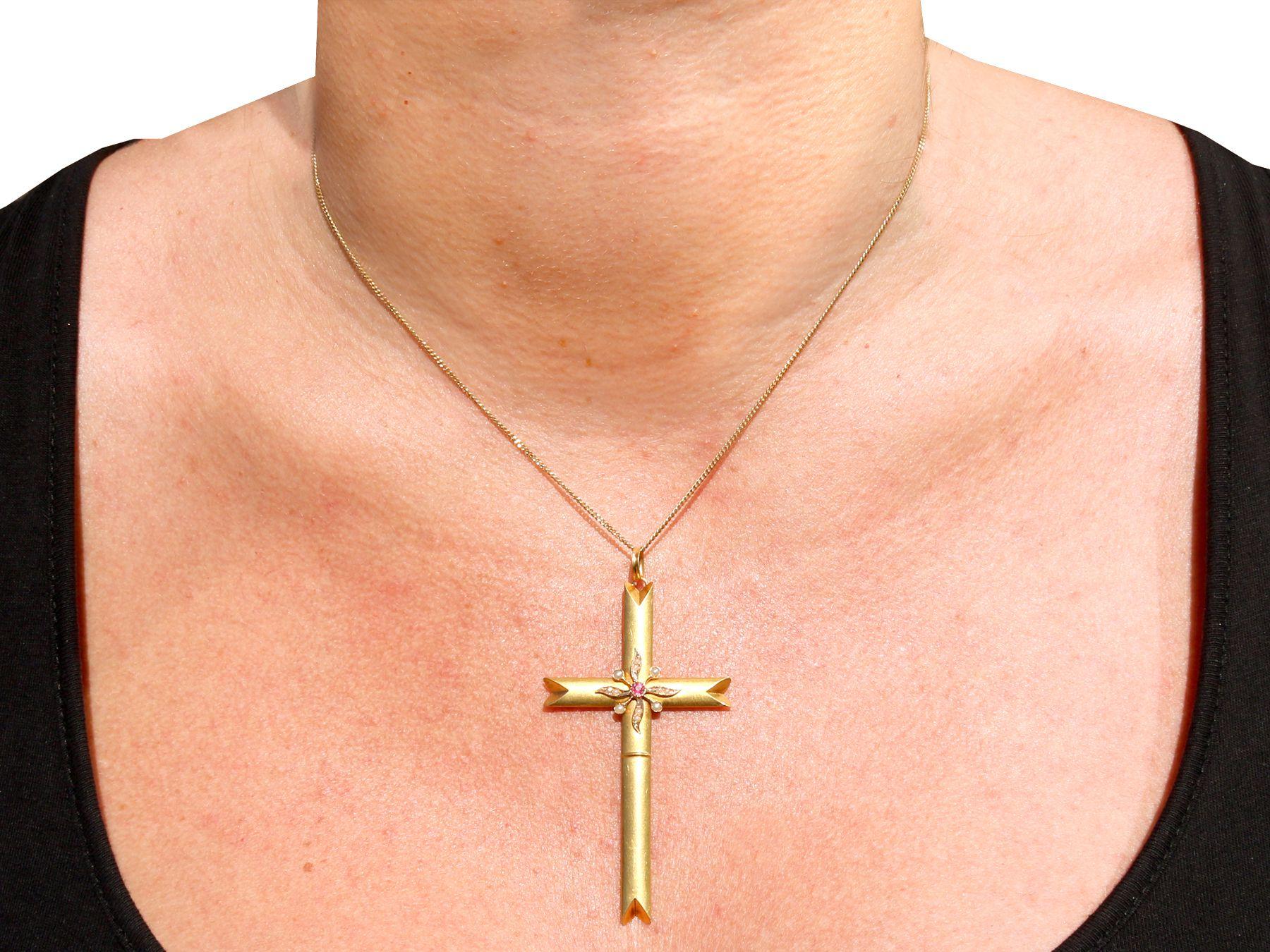 Victorian Seed Pearl and Imitation Gemstone Yellow Gold Cross Pendant For Sale 2