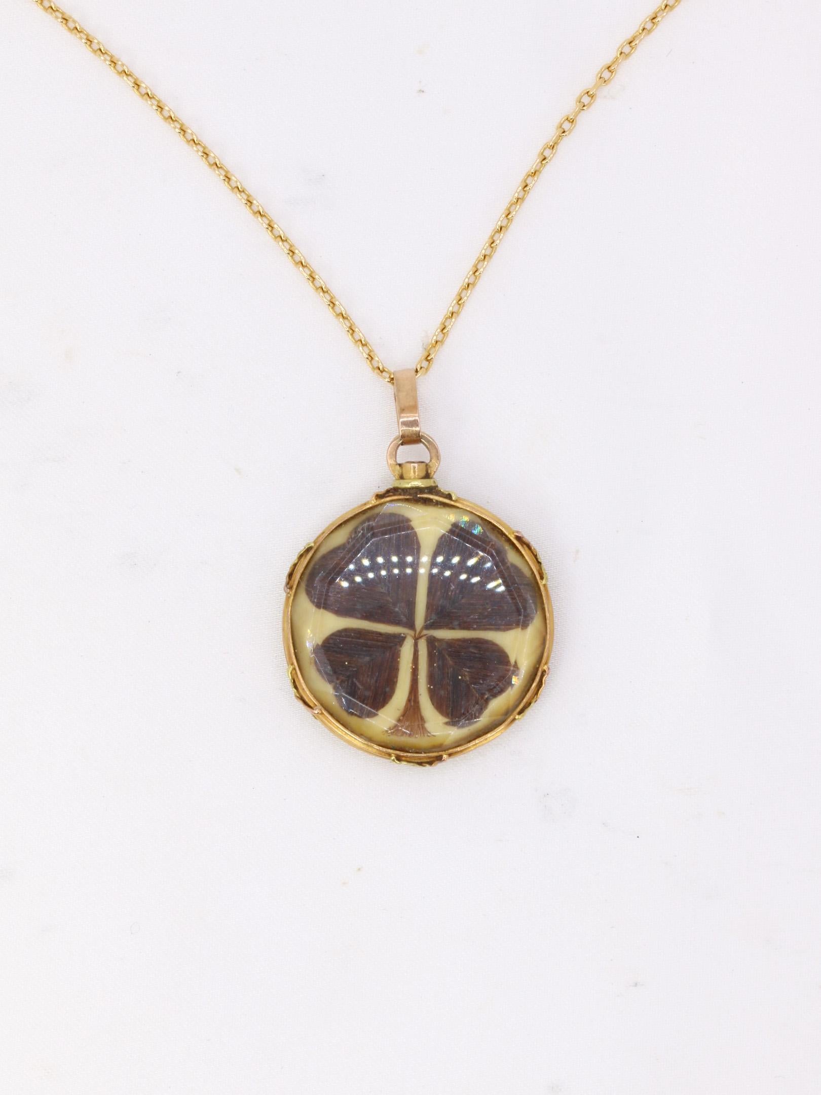 Victorian sentiment pendant in gold and hair, 19th century In Good Condition For Sale In PARIS, FR