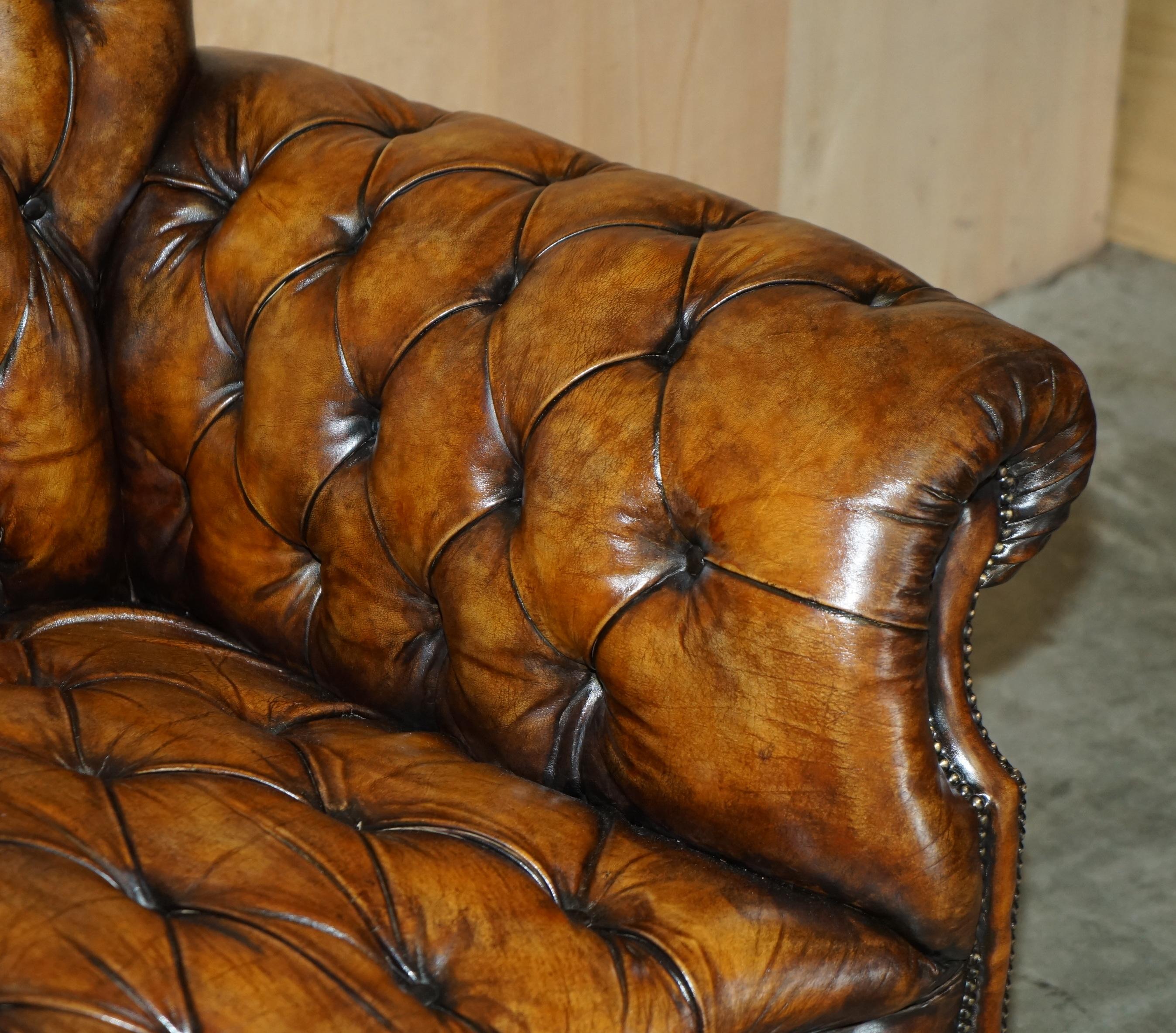 English VICTORIAN SERPENTINE FRONTED HAND DYED RESTORED BROWN LEATHER CHESTERFiELD SOFA For Sale