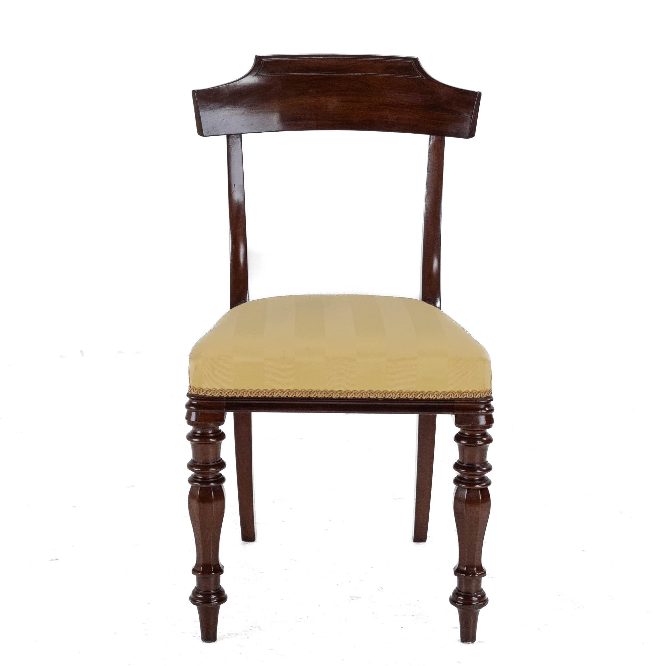 Set vittoriano di 6 sedie da pranzo imbottite con schienale a bar in mogano Circa 1870 in vendita 10