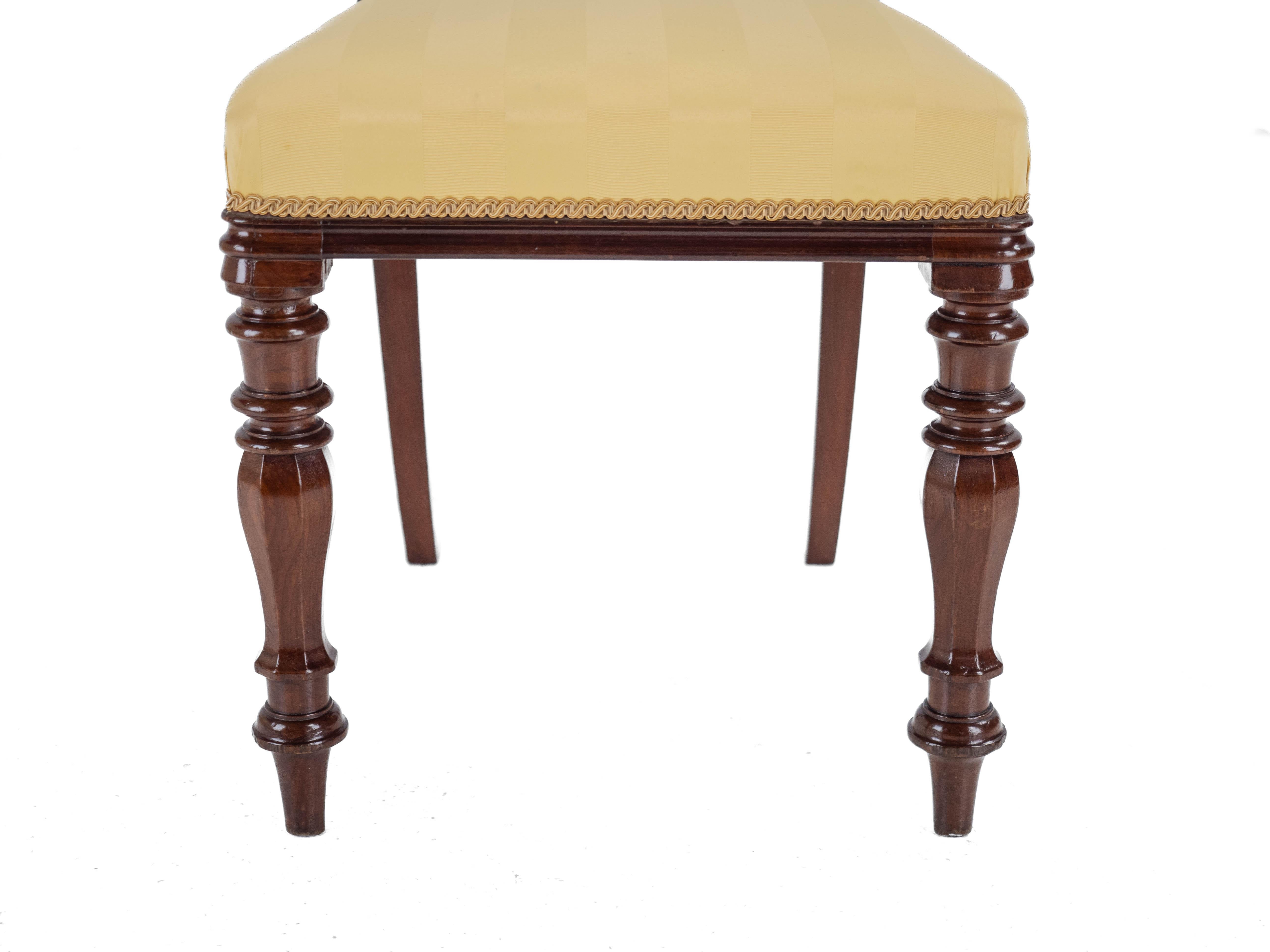 Set vittoriano di 6 sedie da pranzo imbottite con schienale a bar in mogano Circa 1870 in vendita 11