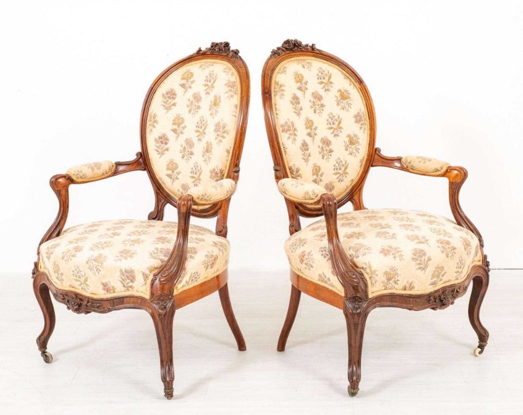An excellent quality rosewood parlour suite.
Comprising of a shaped settee, a pair of open arm chairs and 2 single chairs.
circa 1860
Each of the pieces are raised upon cabriole legs with wood show frames.
Note the excellent quality of the