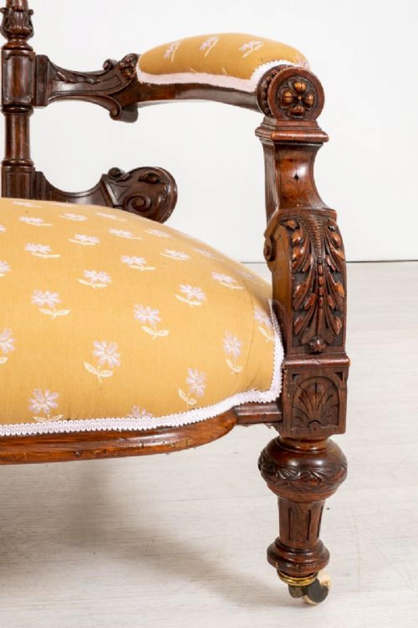 Viktorianische Sofa-Kommode aus Nussbaumholz, antik, 1860 im Zustand „Gut“ im Angebot in Potters Bar, GB