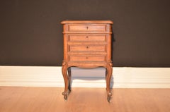 Victorian Sewing Table in Walnut, 1830