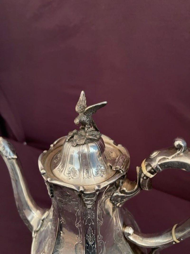 Victorian Sheffield Silver Coffee pot and Milk Jug In Good Condition For Sale In Flower Mound, TX