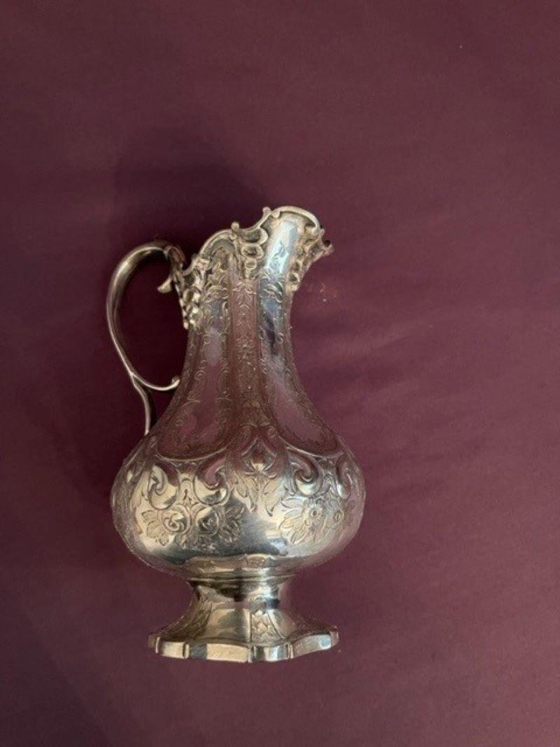 Victorian Sheffield Silver Coffee pot and Milk Jug For Sale 3