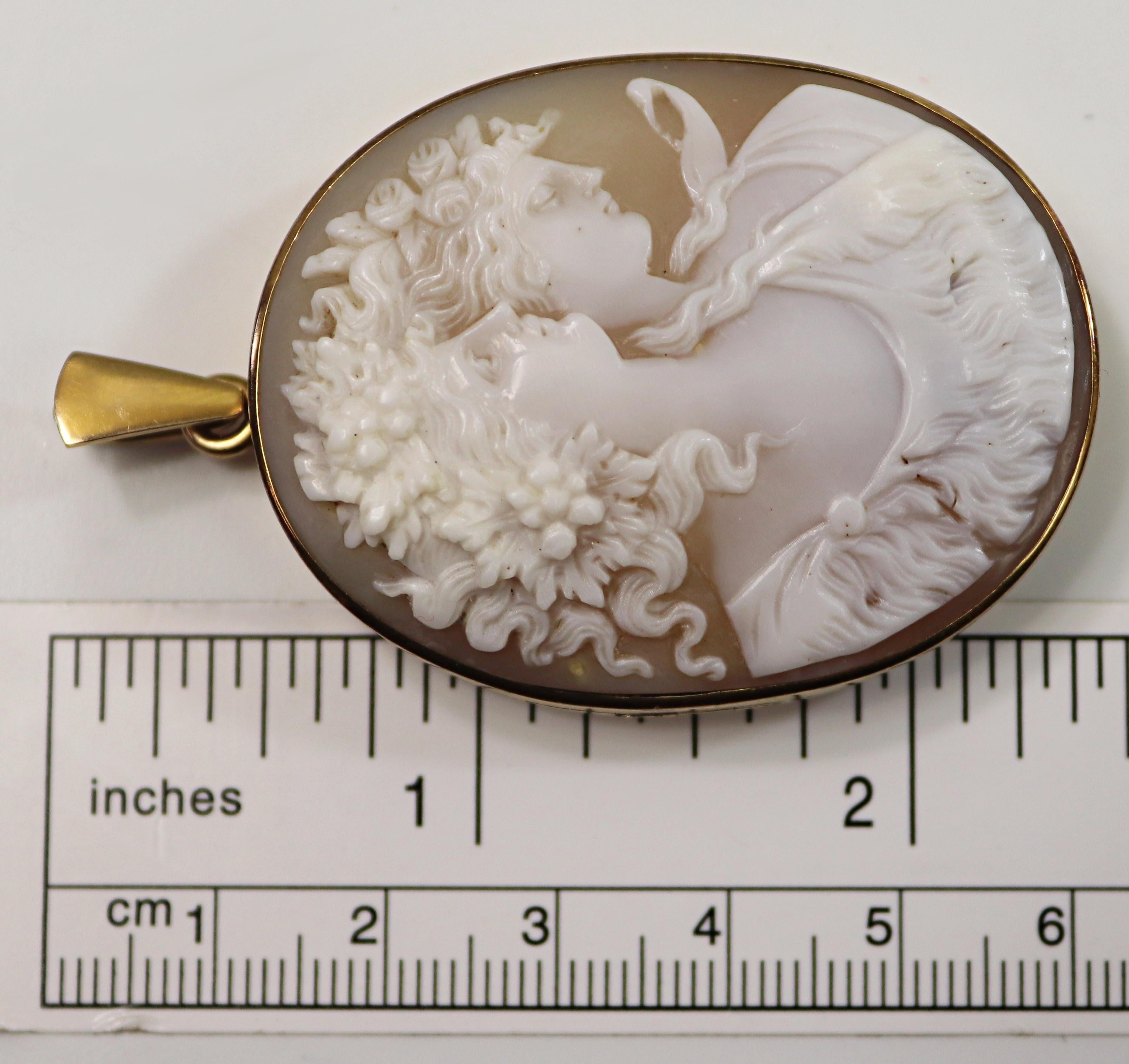 Victorian Shell Cameo Bacchus and Ariadne, 12K Yellow Gold Locket, Pendant For Sale 10