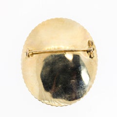 Victorian Shell Cameo Gold Brooch