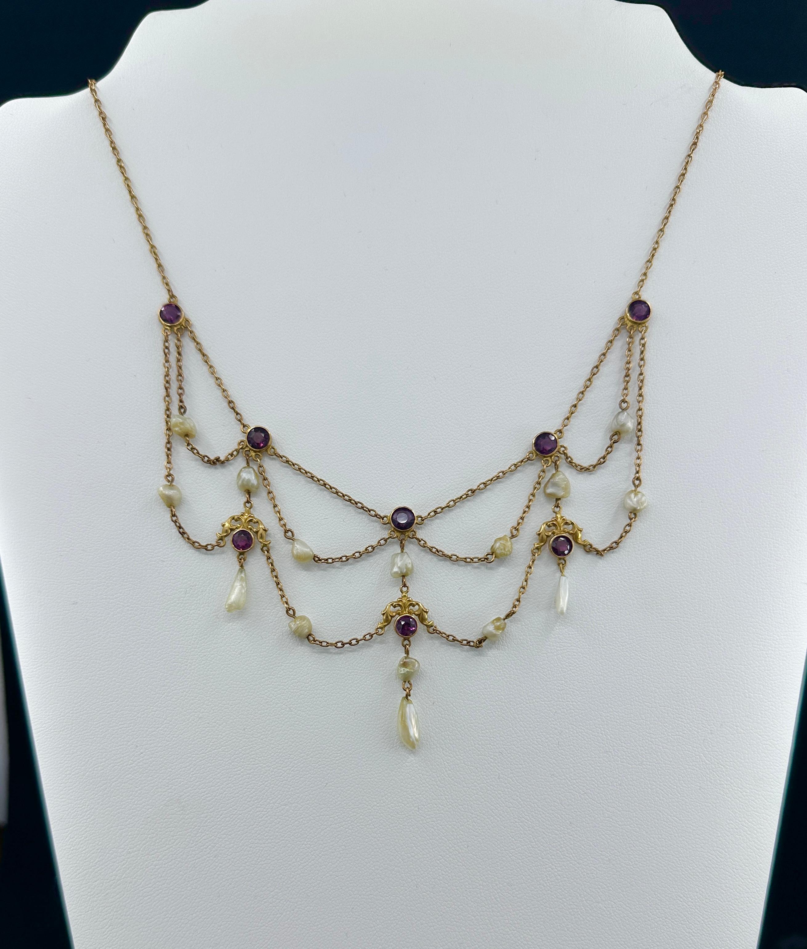 Taglio rotondo Collana vittoriana con festone di perle naturali ametista siberiana in oro 14 carati in vendita
