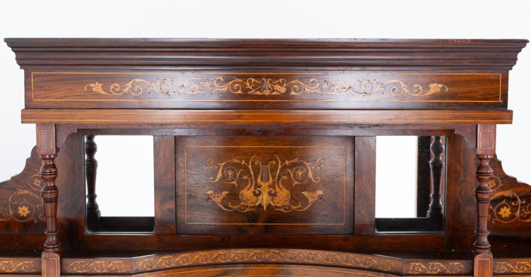 Mobile laterale vittoriano Credenza intarsiata 1890 In condizioni buone in vendita a Potters Bar, GB