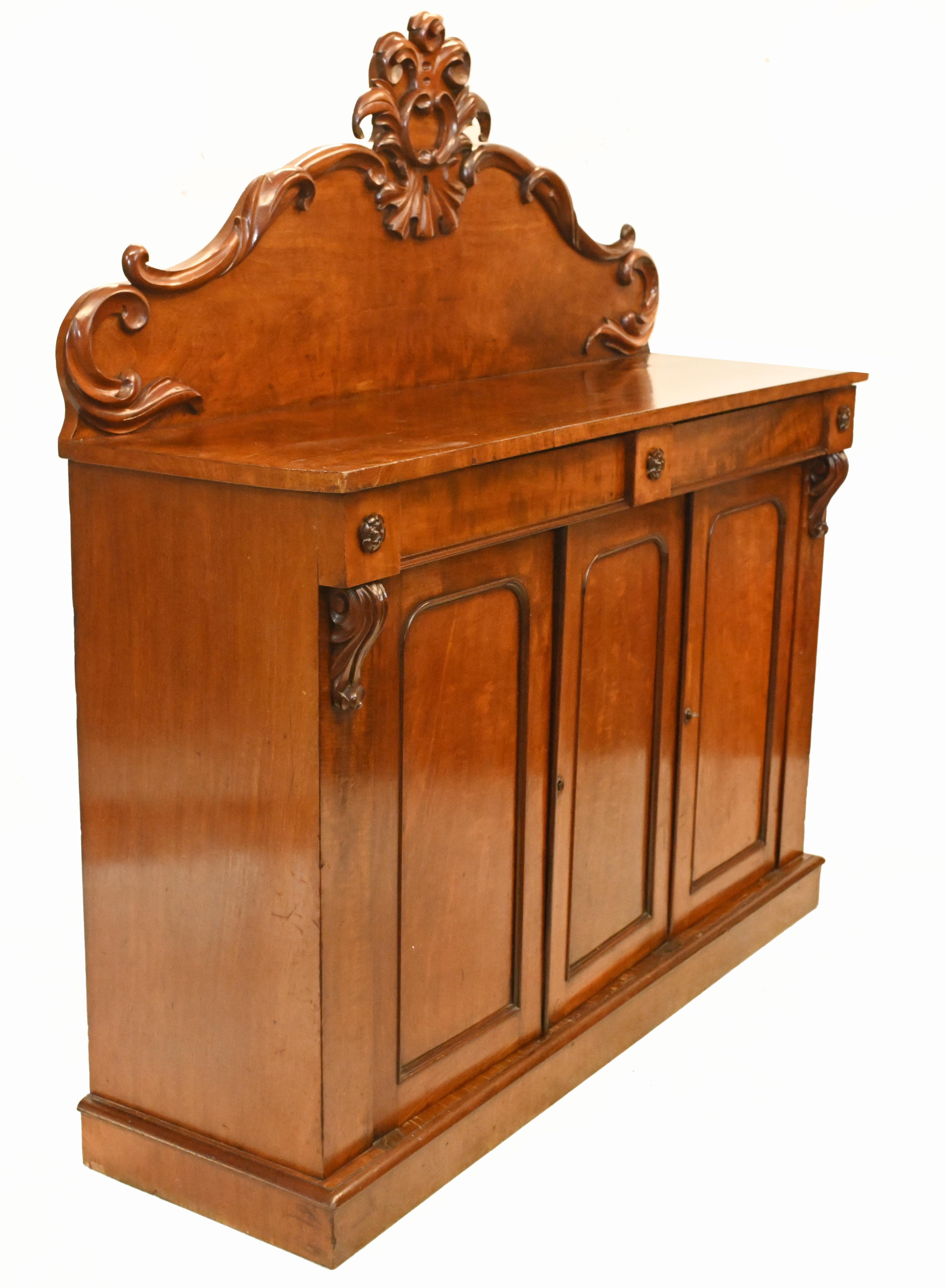 Victorian Sideboard Chiffonier Antique Mahogany Server, 1840 1