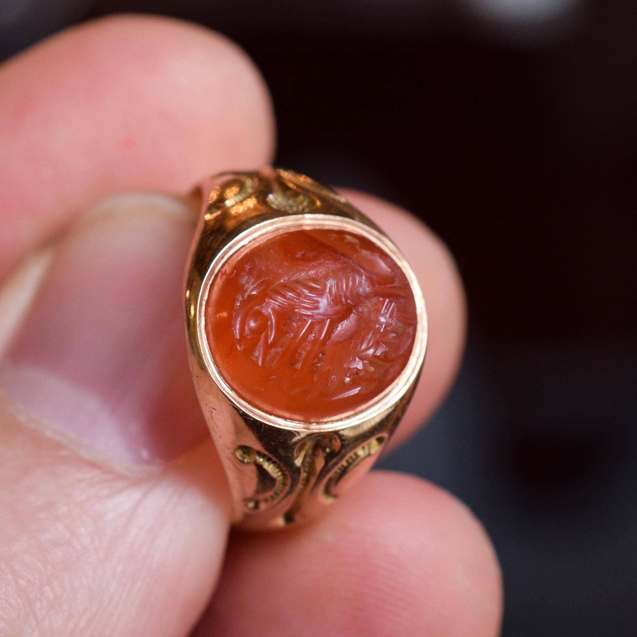 Victorian Signet Ring with Roman She-Wolf Intaglio In Good Condition In Sale, Cheshire