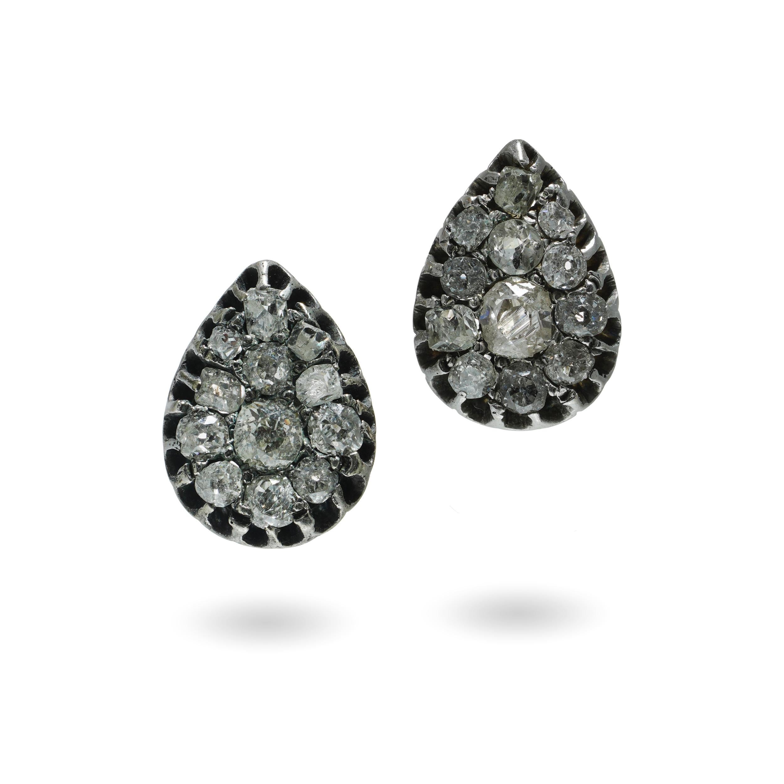 Victorian silver and 2.00 cts. rose - cut diamond earrings In Good Condition For Sale In Braintree, GB