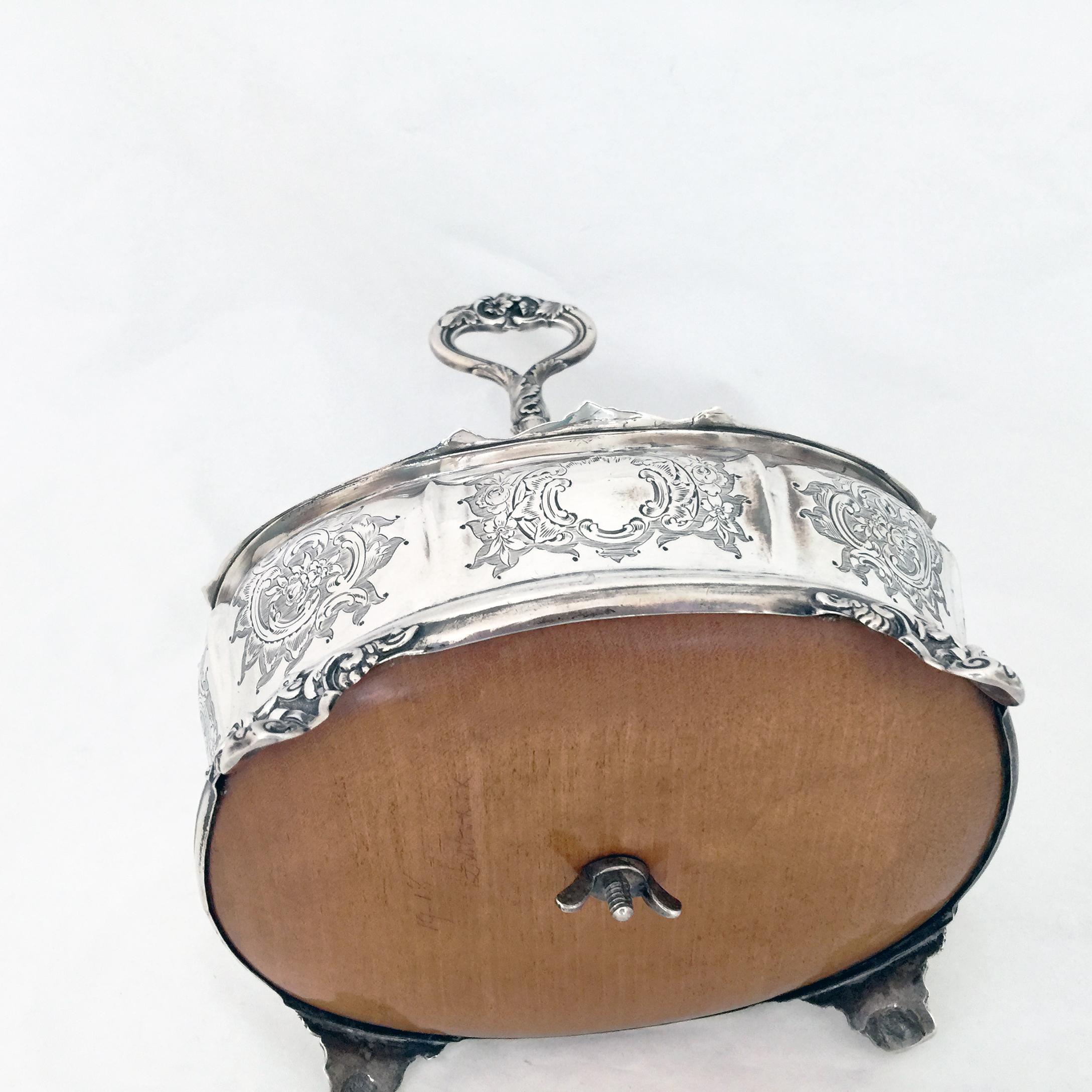 Victorian Silver and Crystal Cruet For Sale 1